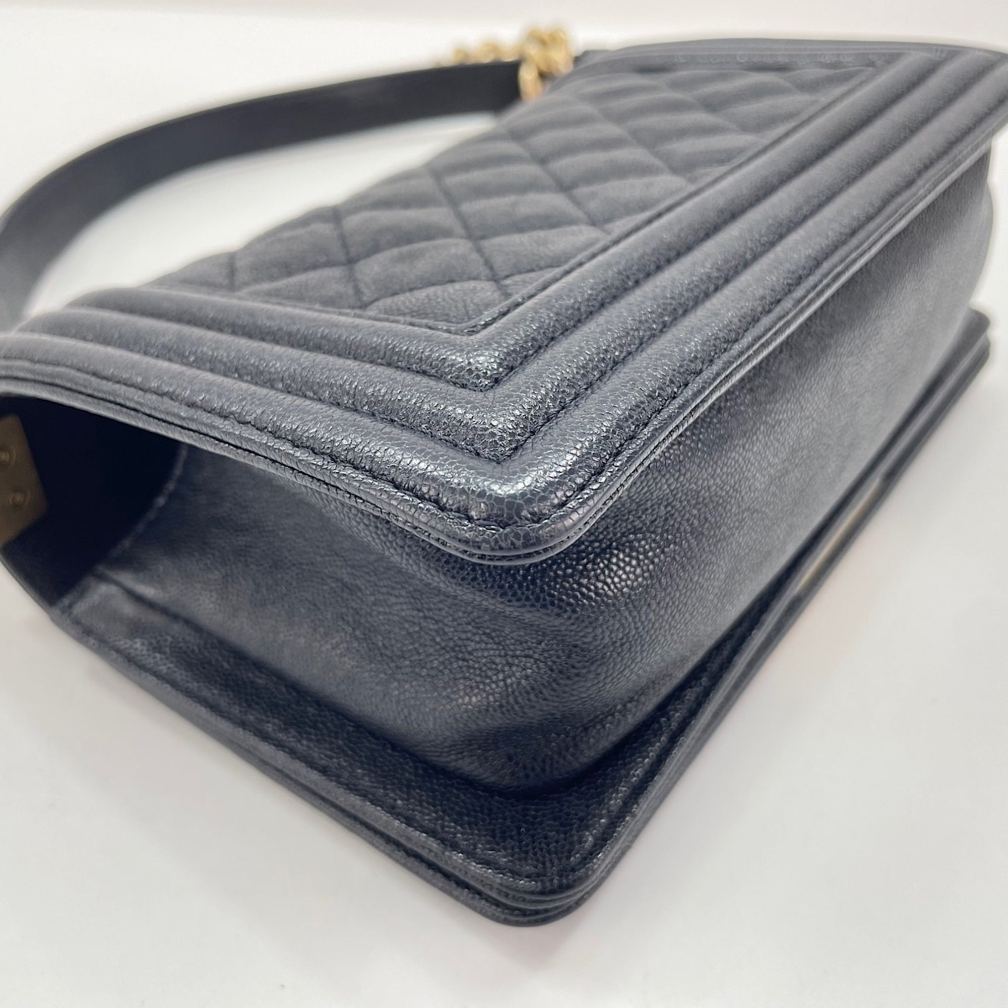 Chanel Black Shoulder Bag (Pre-Owned)