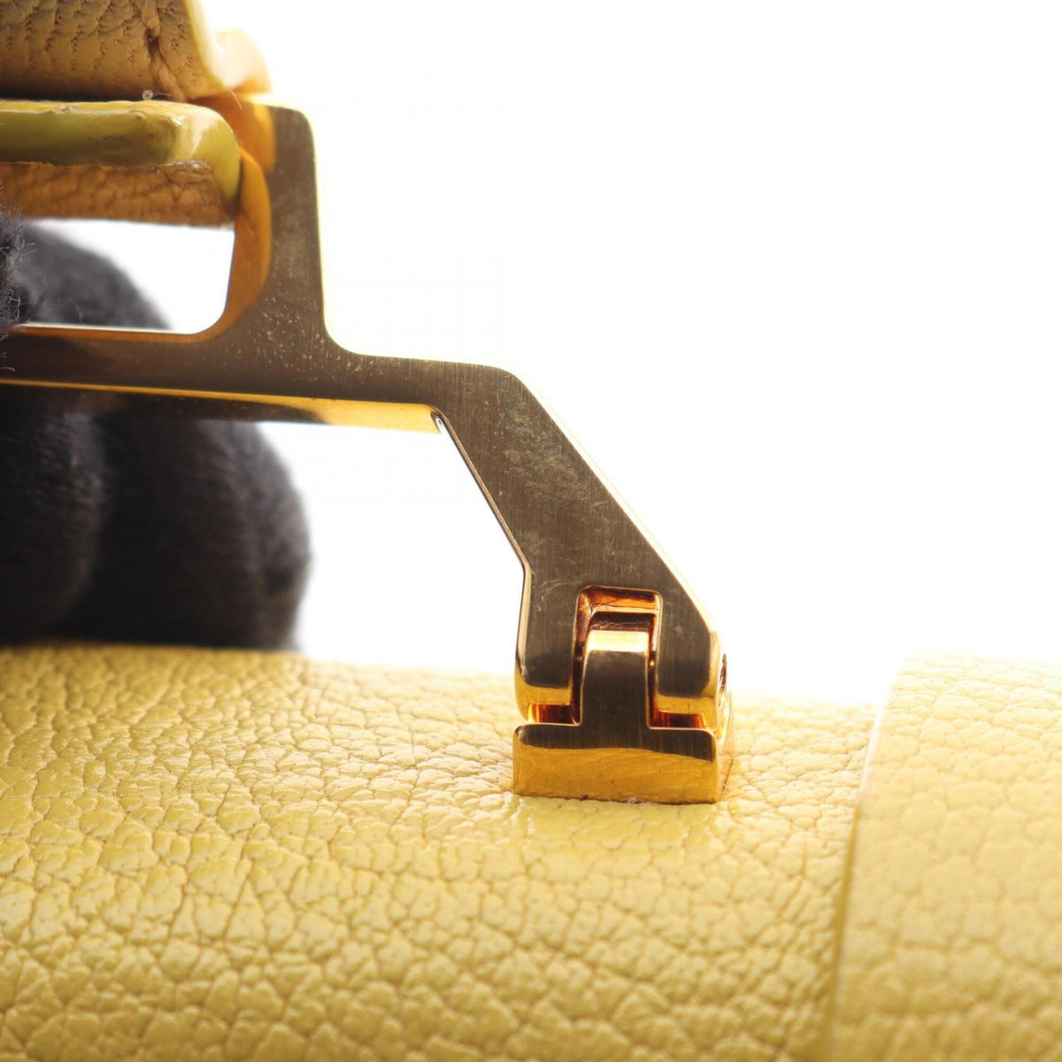 Miu Miu White Yellow Leather Handbag Shoulder Bag (Pre-Owned)