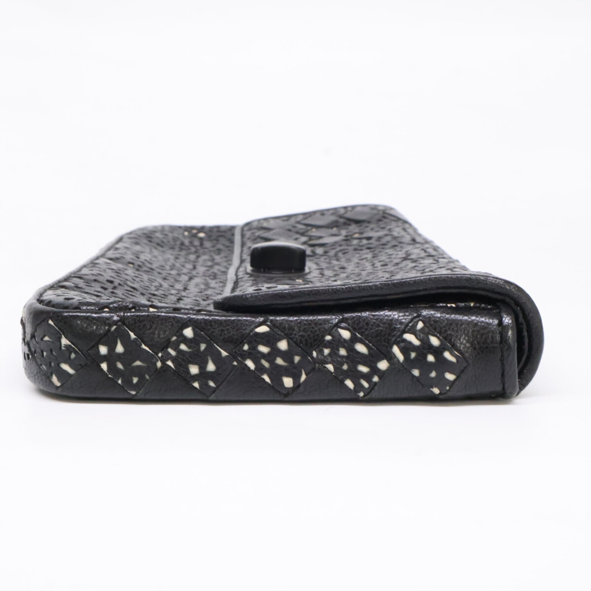 Bottega Veneta Black Leather Clutch Bag (Pre-Owned)