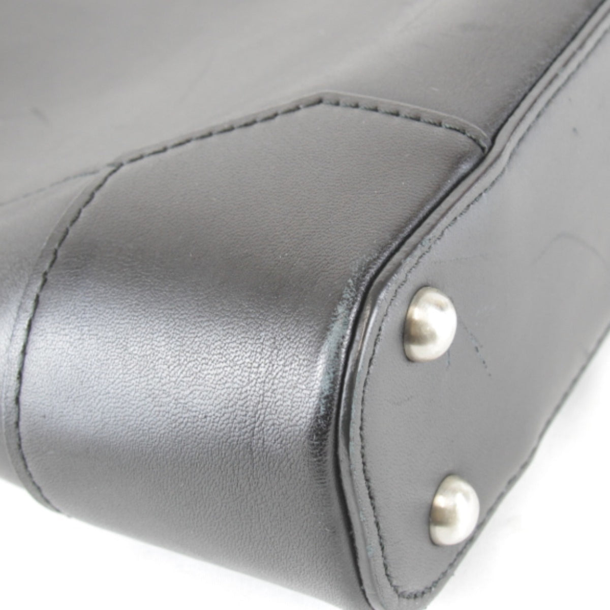 Burberry Black Leather Shoulder Bag (Pre-Owned)