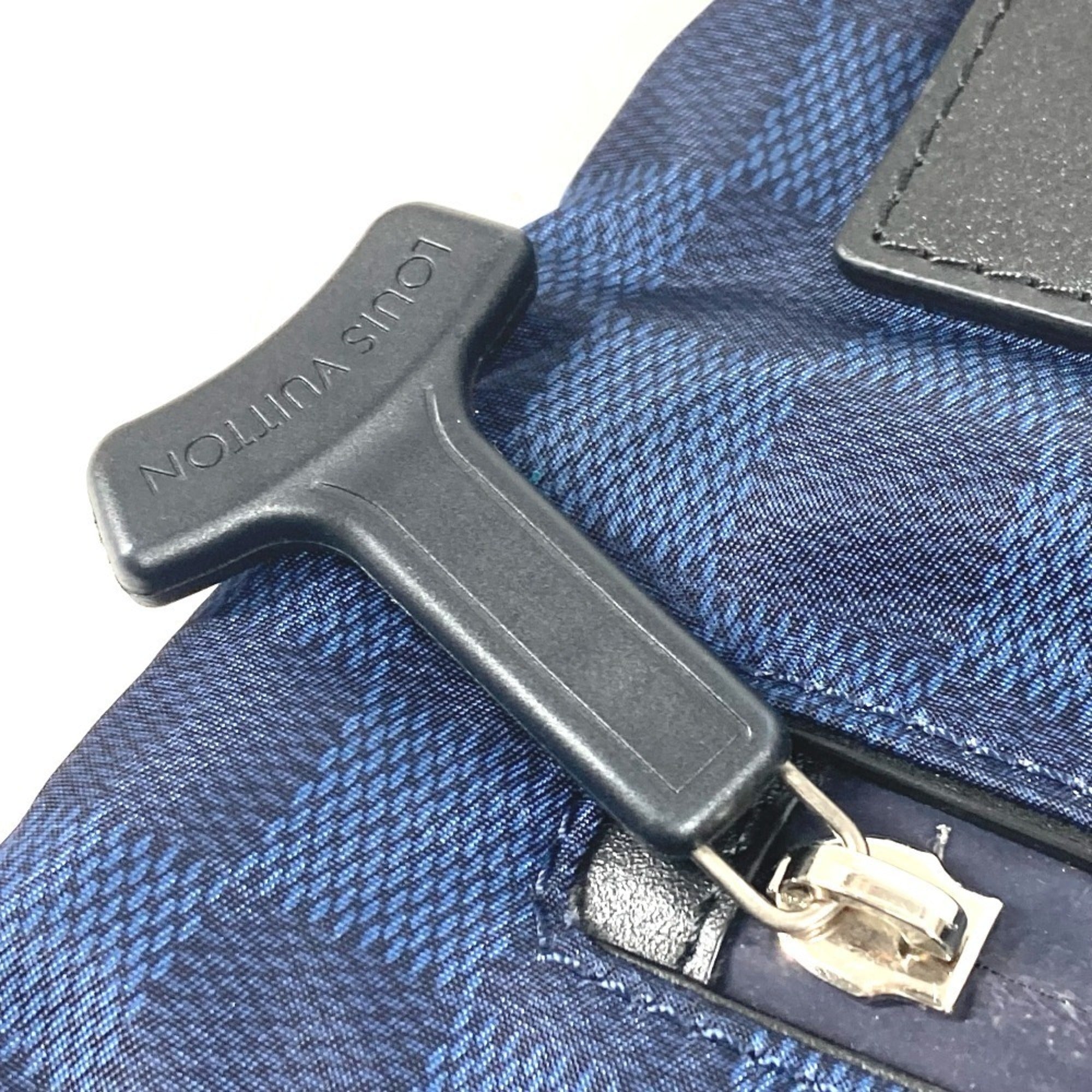 Louis Vuitton Blue Nylon Shoulder Bag (Pre-Owned)