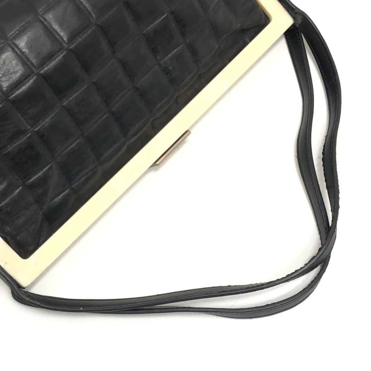 Chanel Black Leather Handbag Shoulder Bag (Pre-Owned)