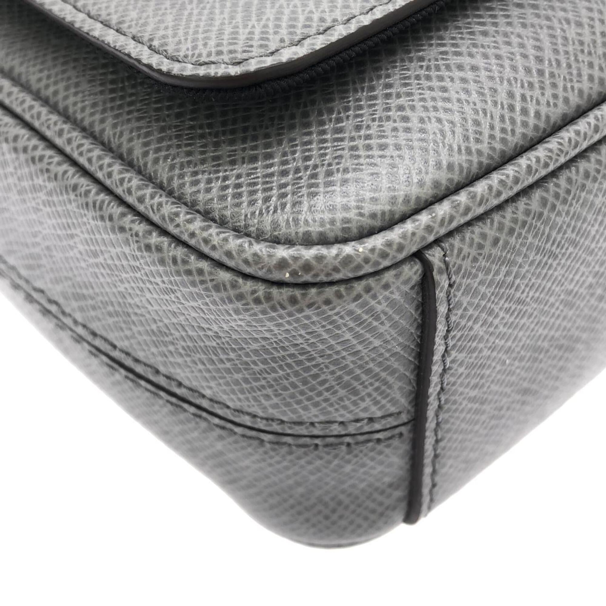 Louis Vuitton Taiga Glacier Leather Shoulder Bag (Pre-Owned)