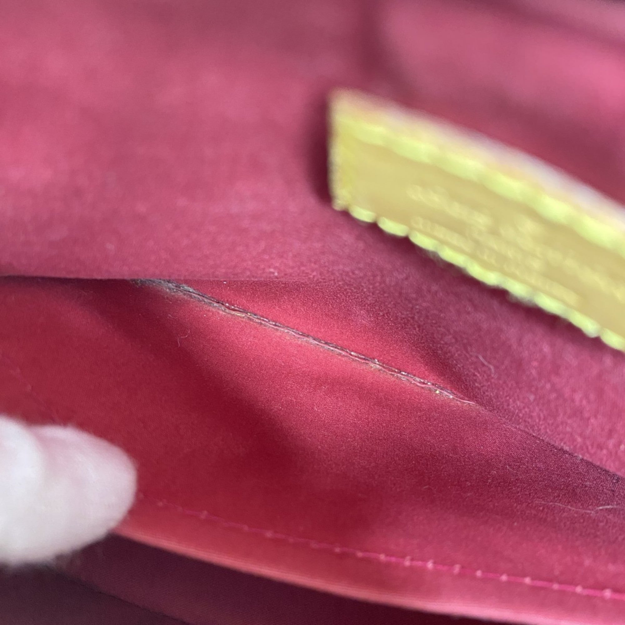 Louis Vuitton Cerise Handbag (Pre-Owned)