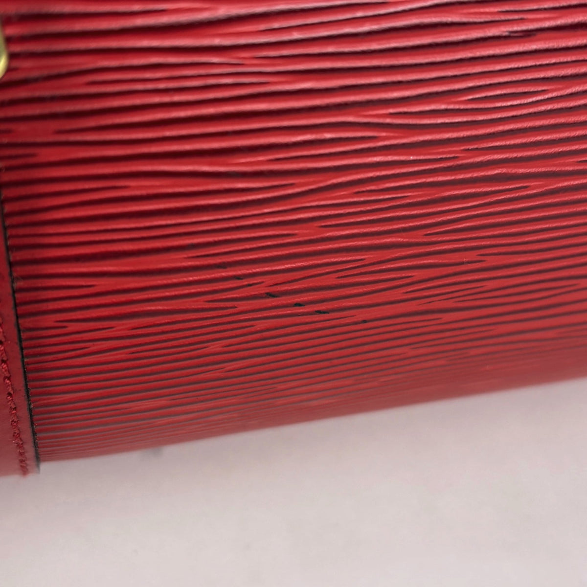 Louis Vuitton Epi Castilian Red Epi Leather Handbag (Pre-Owned)