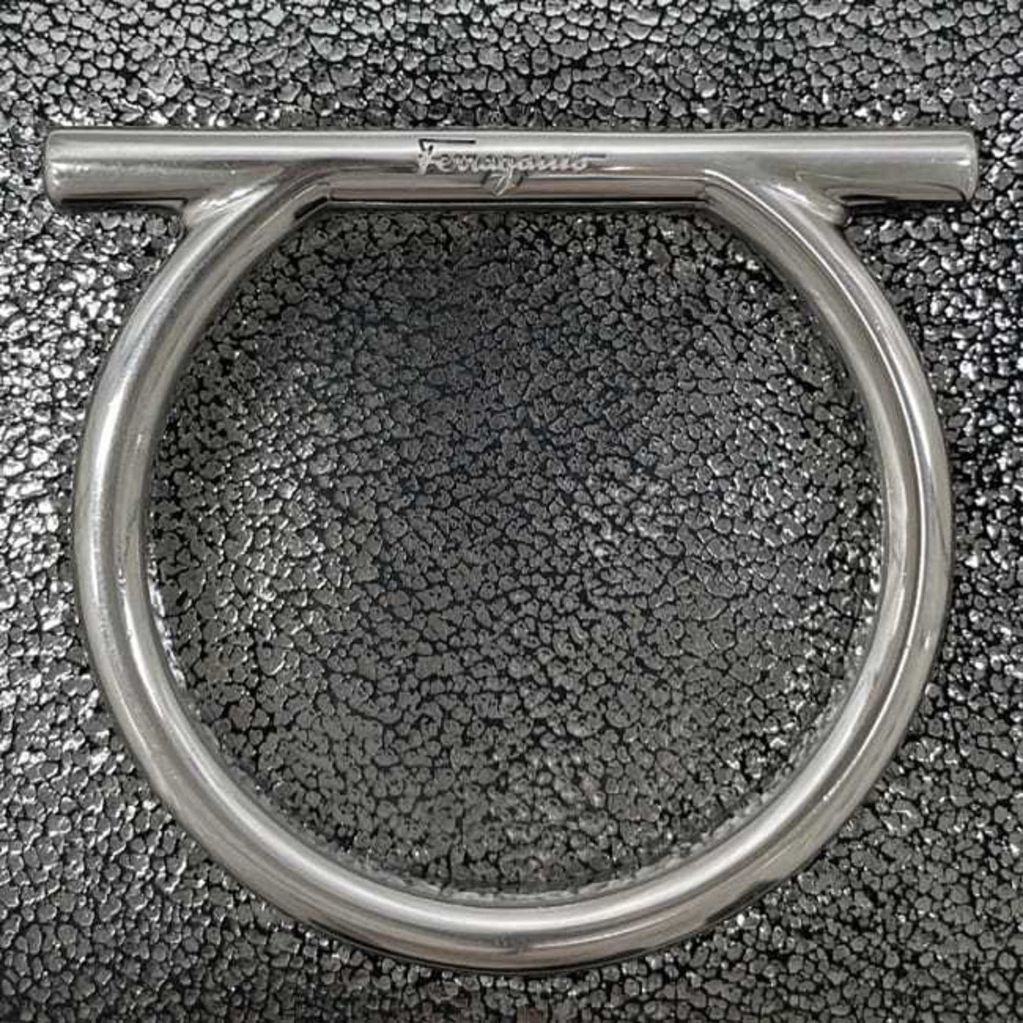 Salvatore Ferragamo Silver Metallic Leather Long Wallet (Bi-Fold) (Pre-Owned)