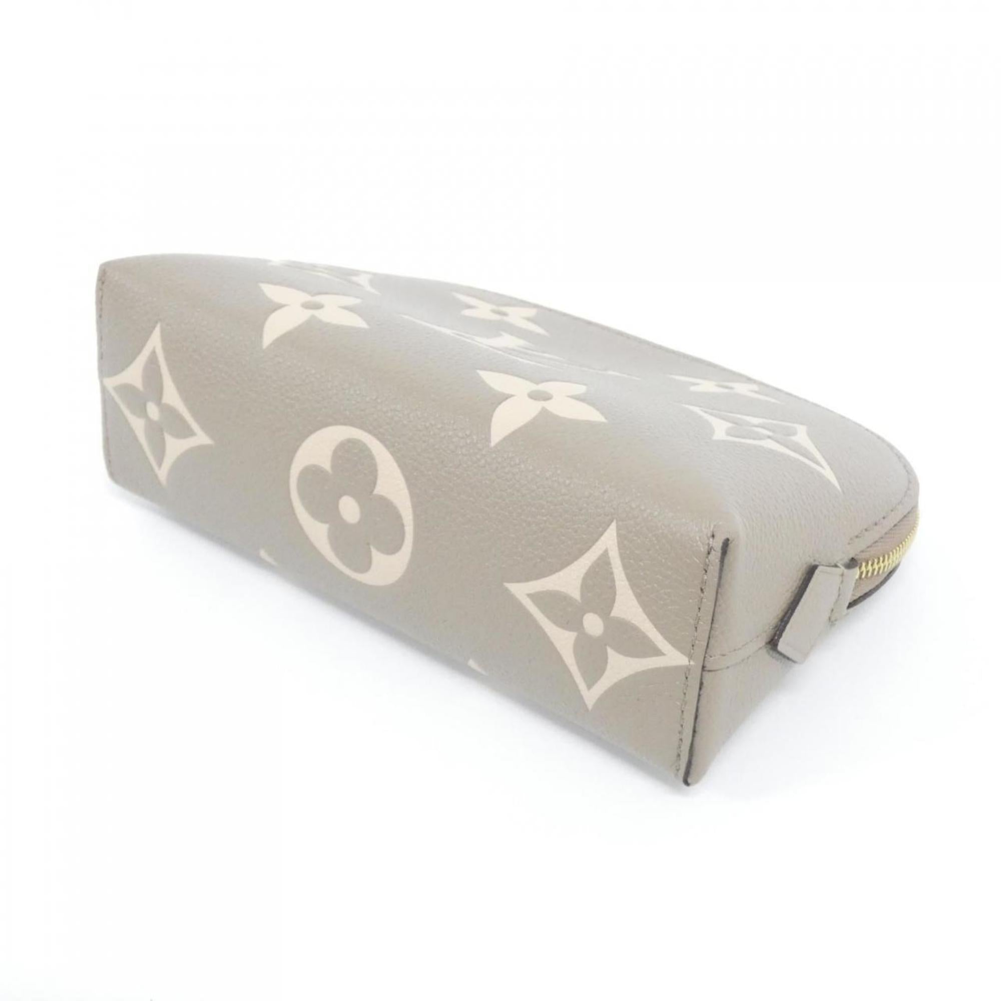 Louis Vuitton Beige Leather Handbag Pochette Pouch (Pre-Owned)