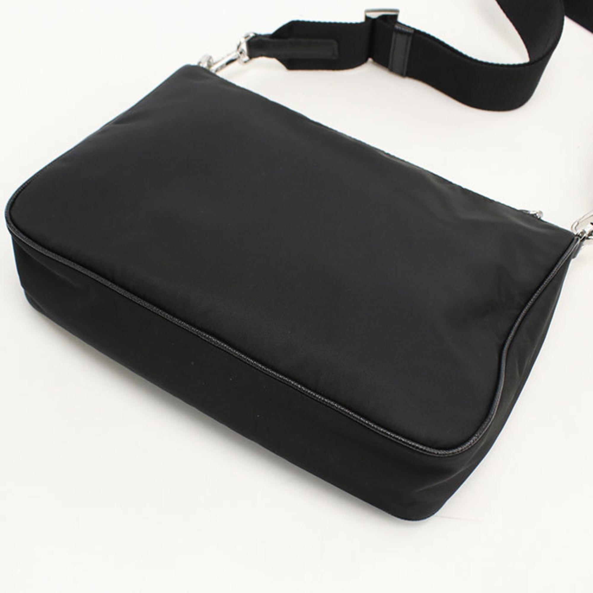 Prada Black Nylon Shoulder Bag (Pre-Owned)