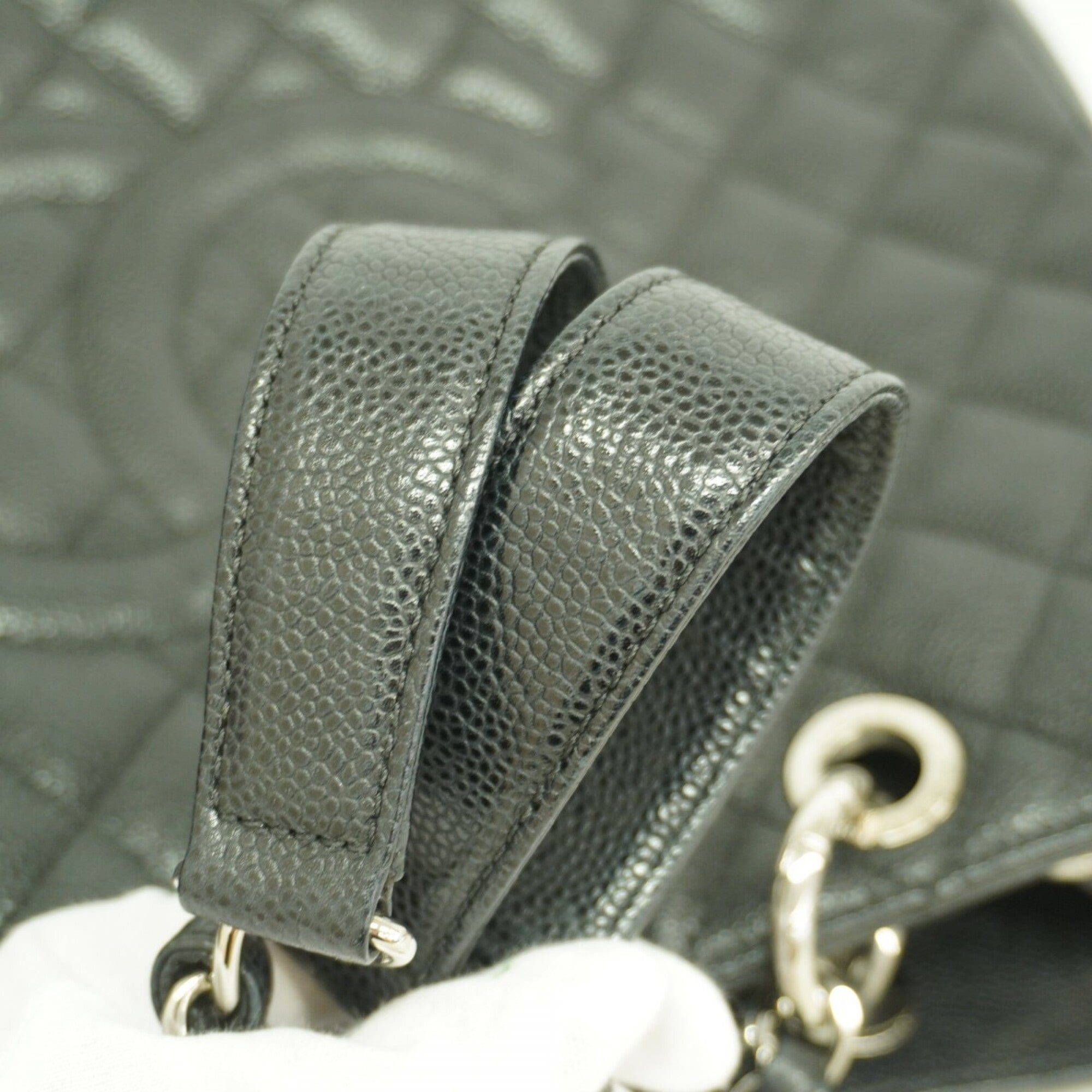 Chanel Black Grained Calfskin Tote Bag (Pre-Owned)