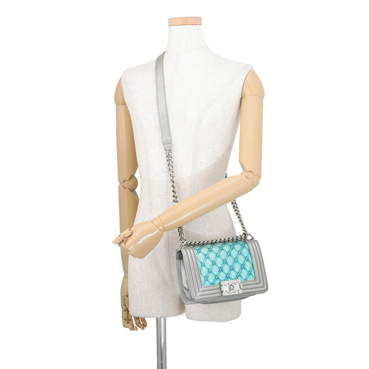 Chanel Matelasse Silver Turquoise Leather Handbag Shoulder Bag (Pre-Owned)