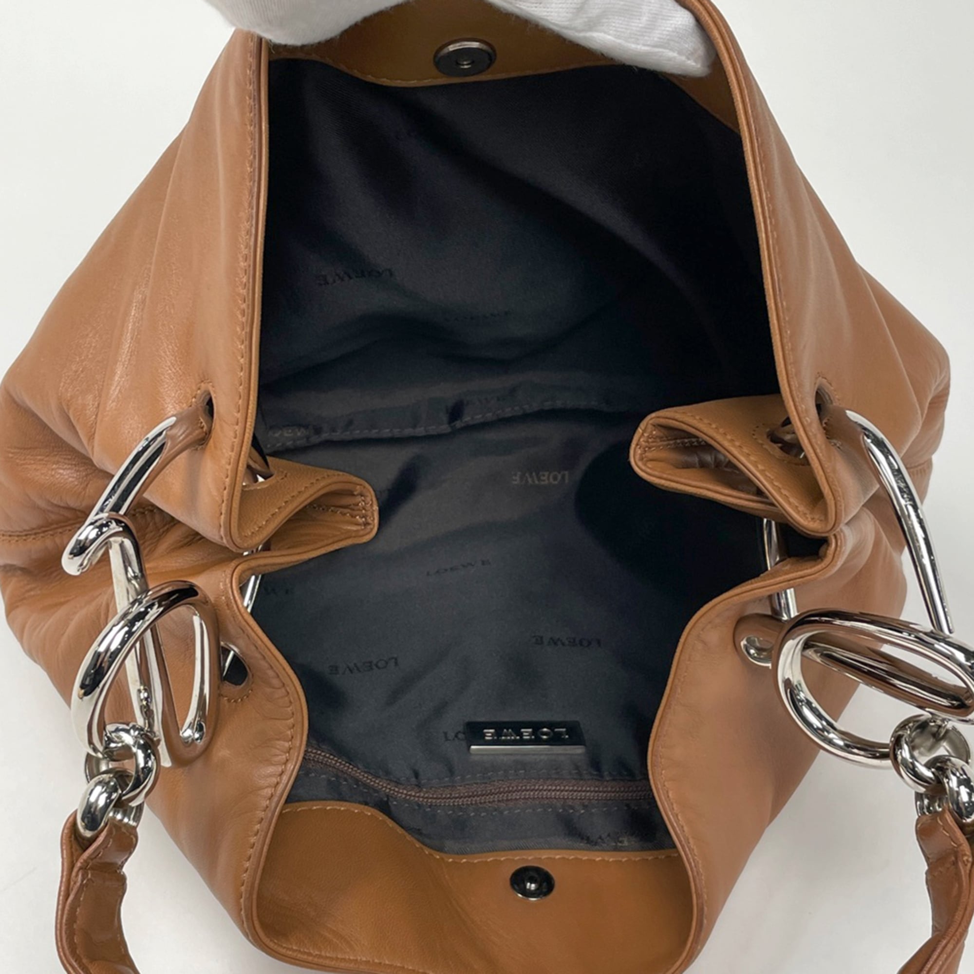 Loewe Brown Leather Shoulder Bag (Pre-Owned)