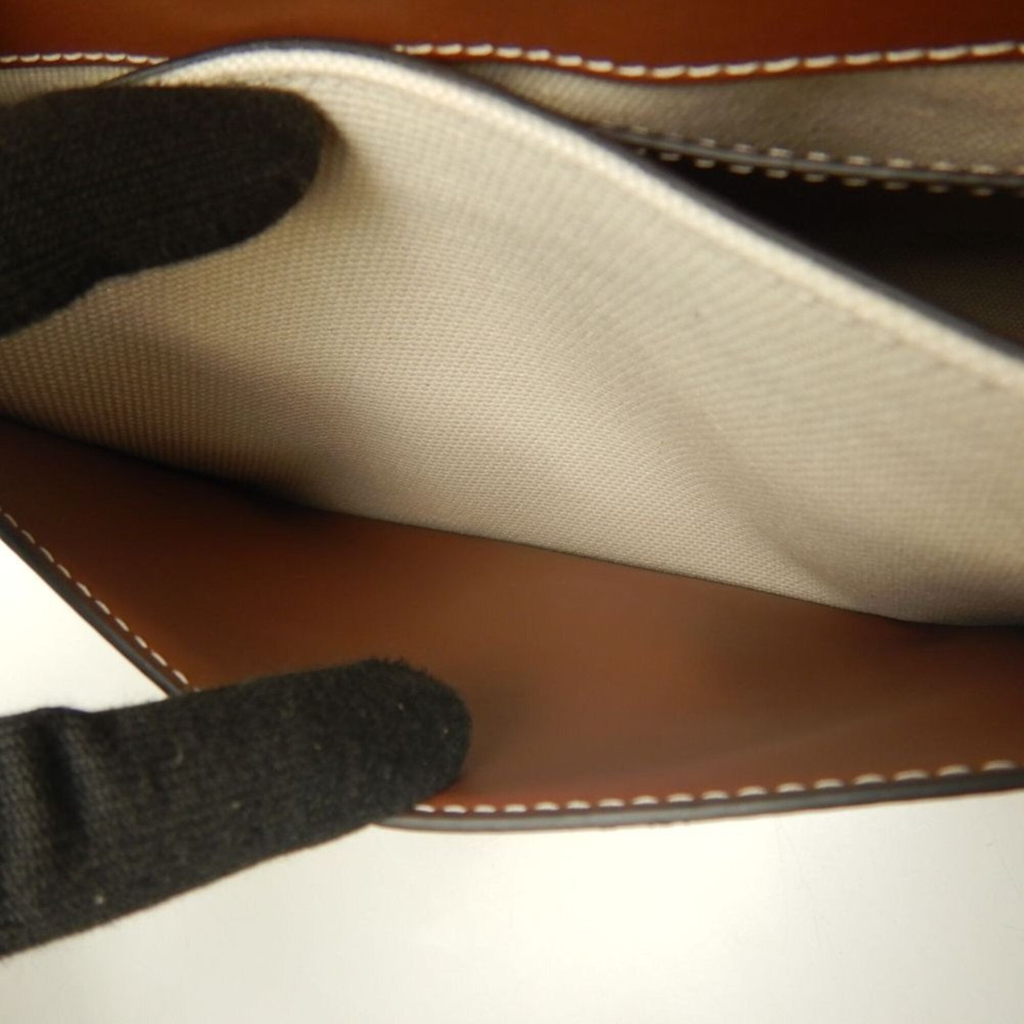 Burberry Gold Canvas Leather Shoulder Bag (Pre-Owned)