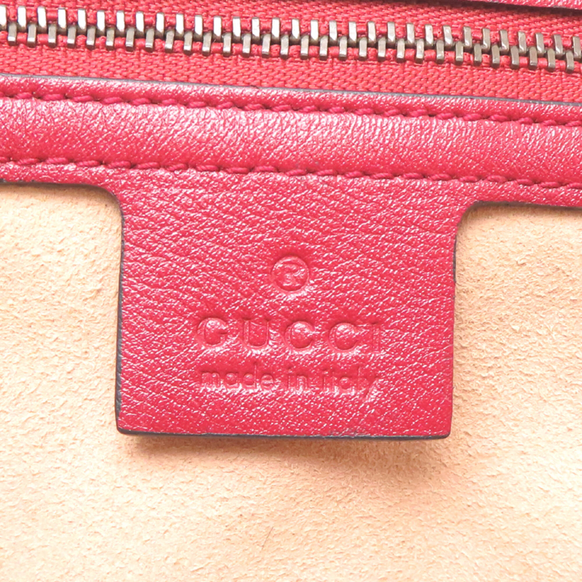 Gucci Black Red Color Leather Shoulder Bag (Pre-Owned)