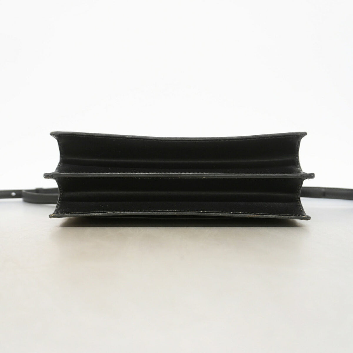 Louis Vuitton Noir Shoulder Bag (Pre-Owned)
