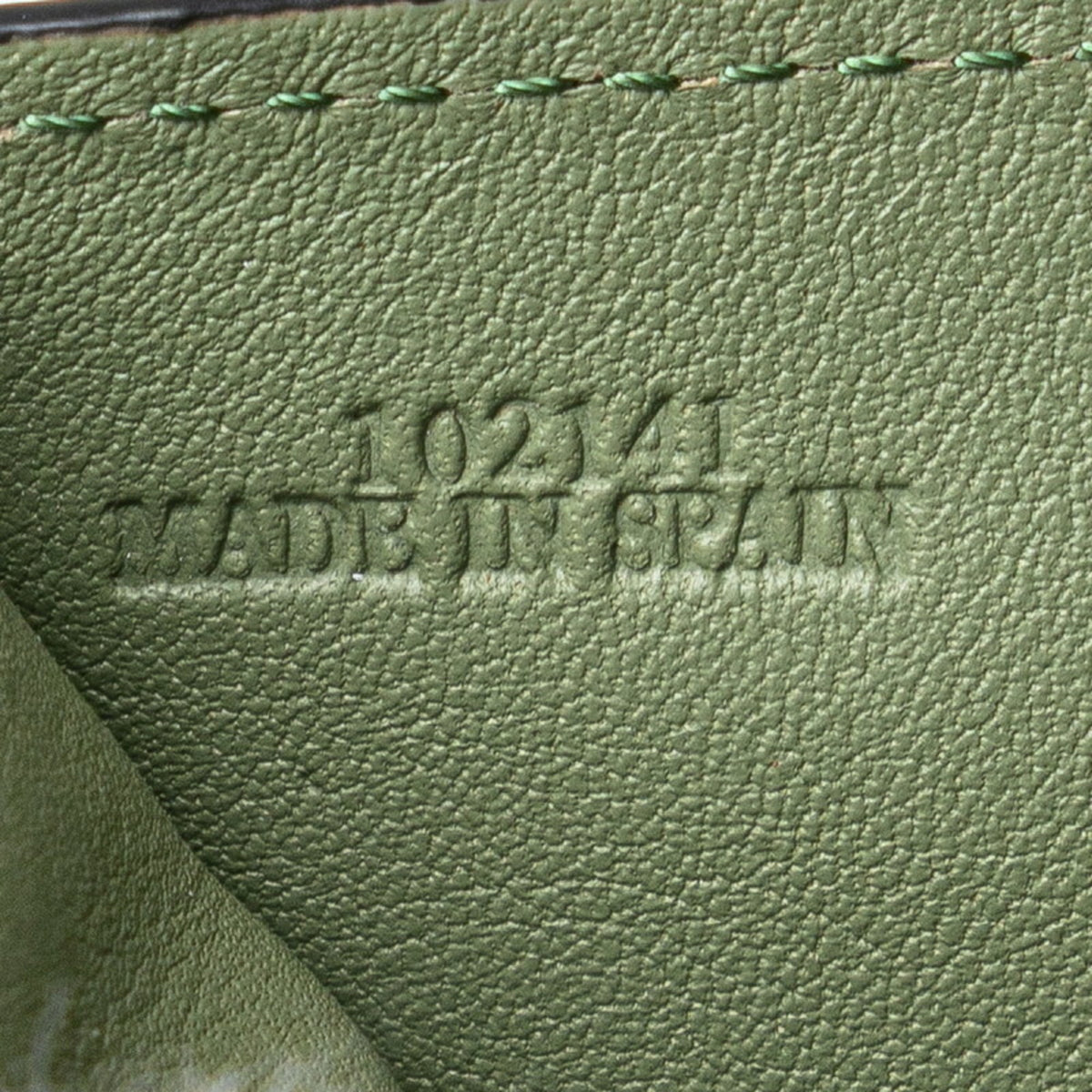 Loewe Green Leather Wallet (Tri-Fold) (Pre-Owned)