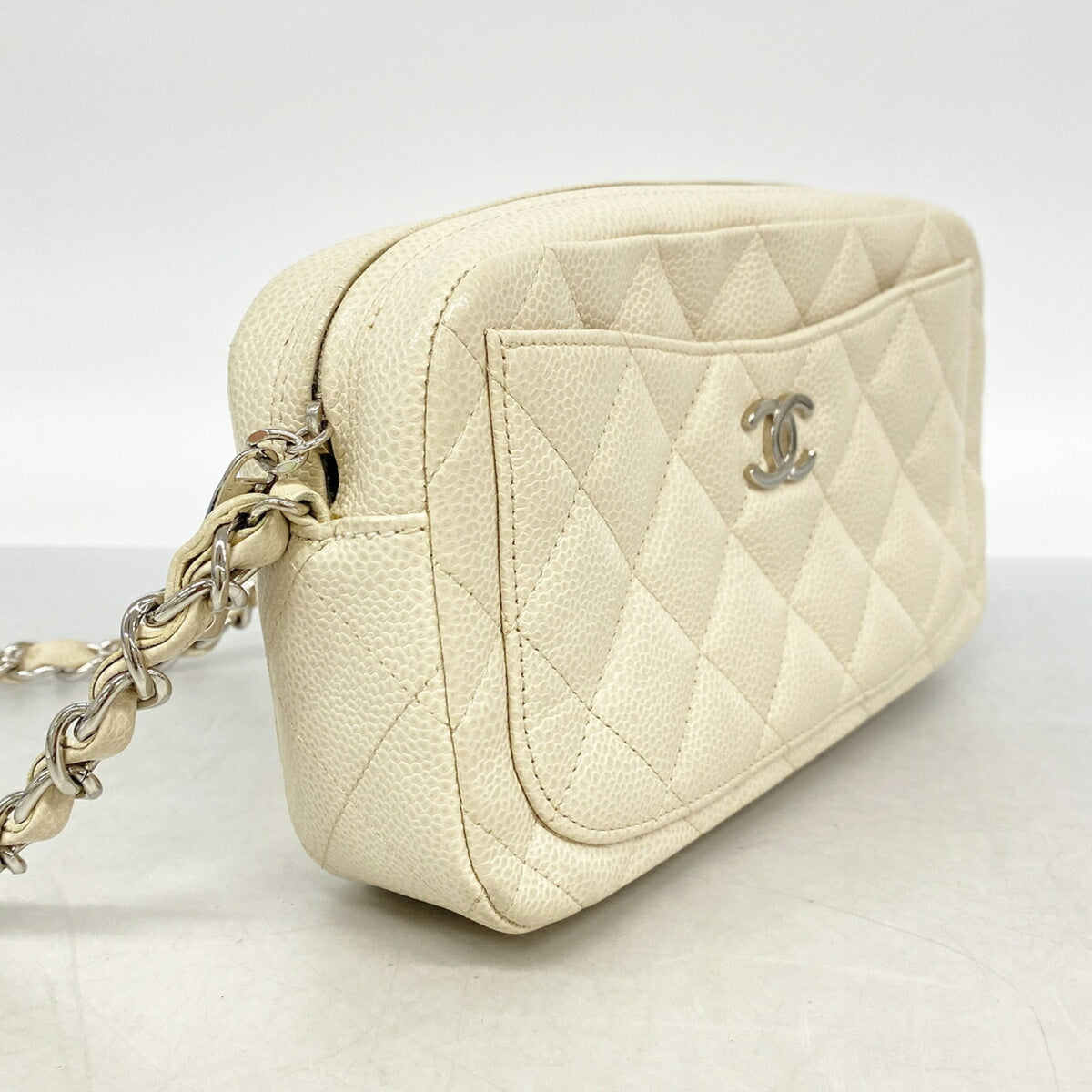 Chanel Ivory Grained Calfskin Shoulder Bag (Pre-Owned)