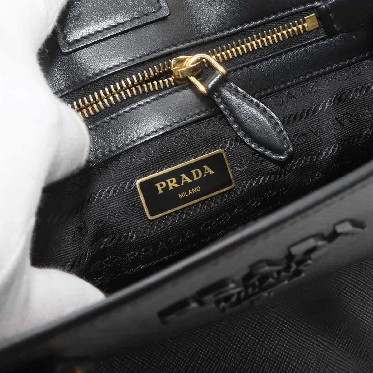 Prada Black Leather Handbag (Pre-Owned)