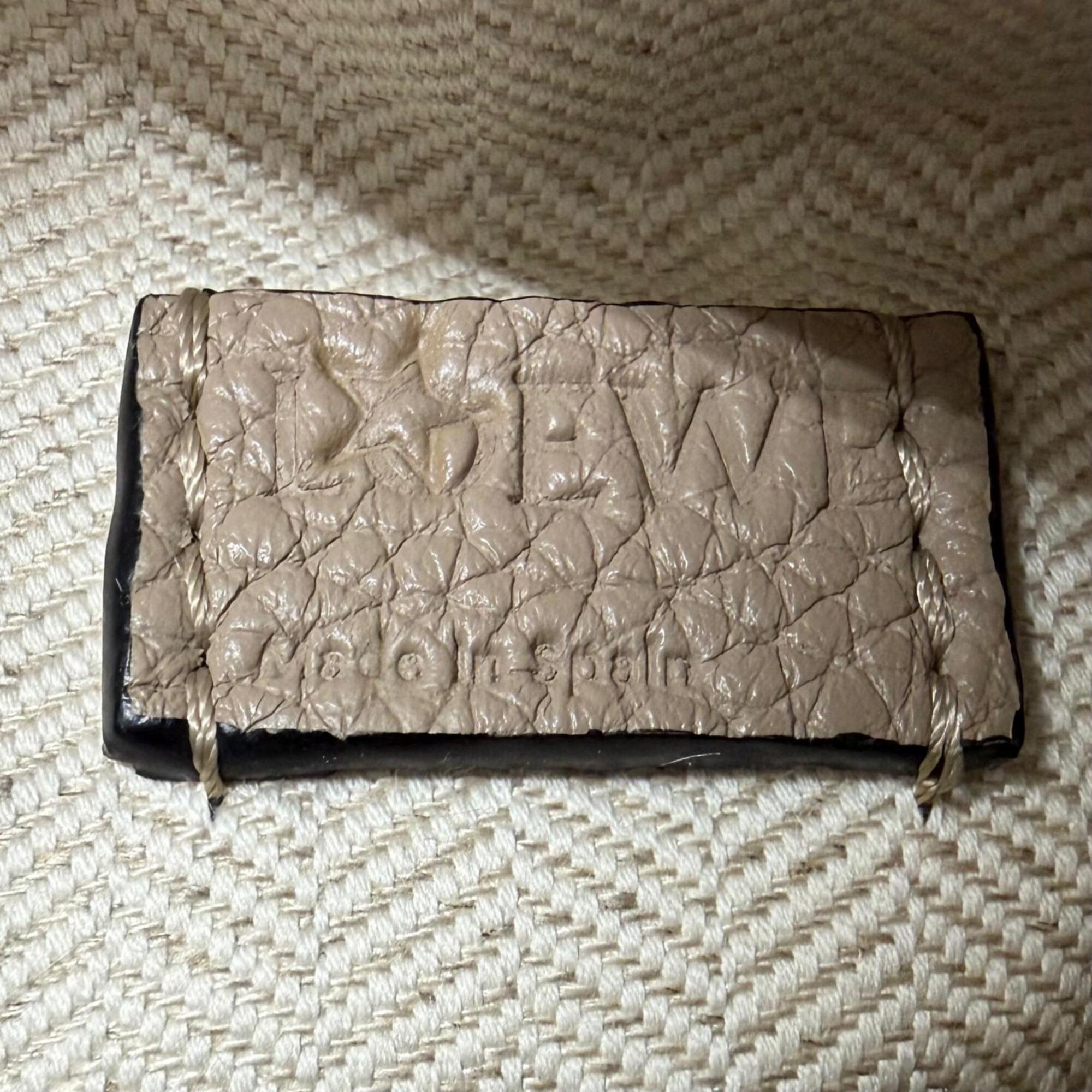 Loewe Beige Leather Handbag Shoulder Bag (Pre-Owned)