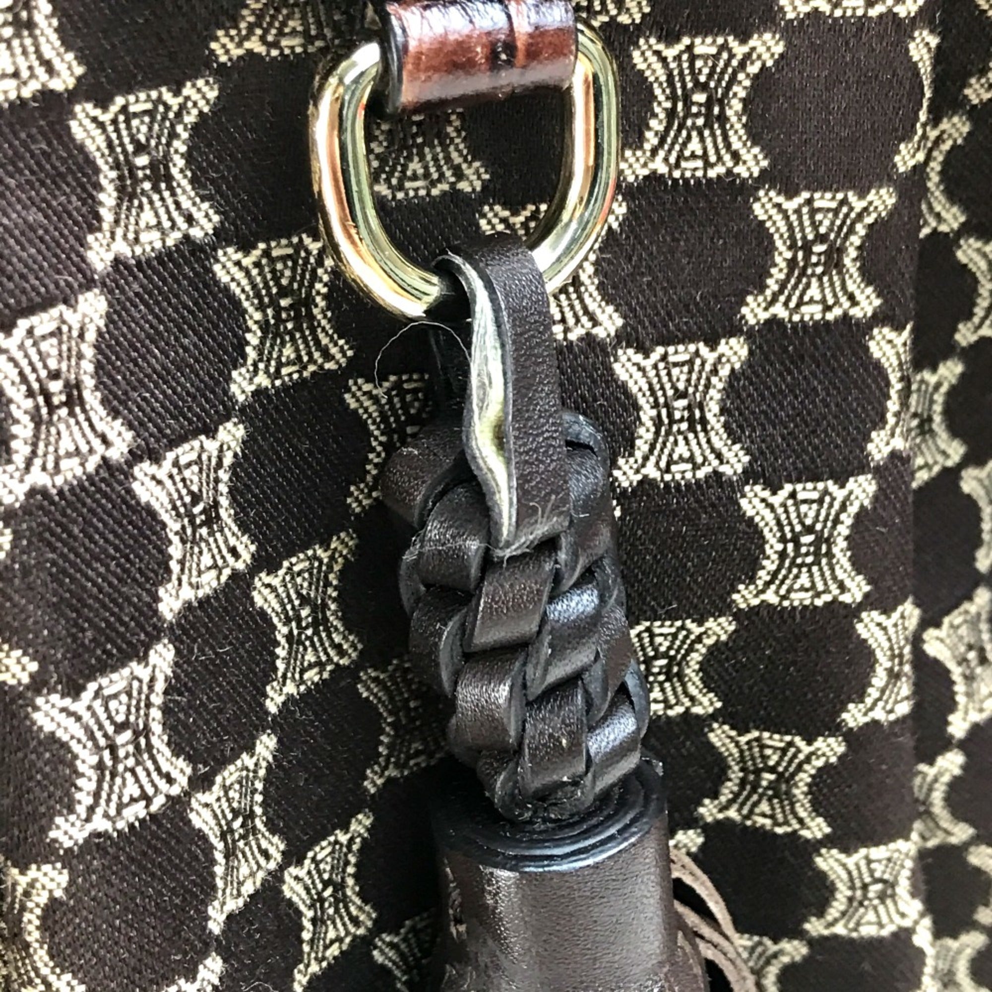 Celine Brown Leather Shoulder Bag (Pre-Owned)