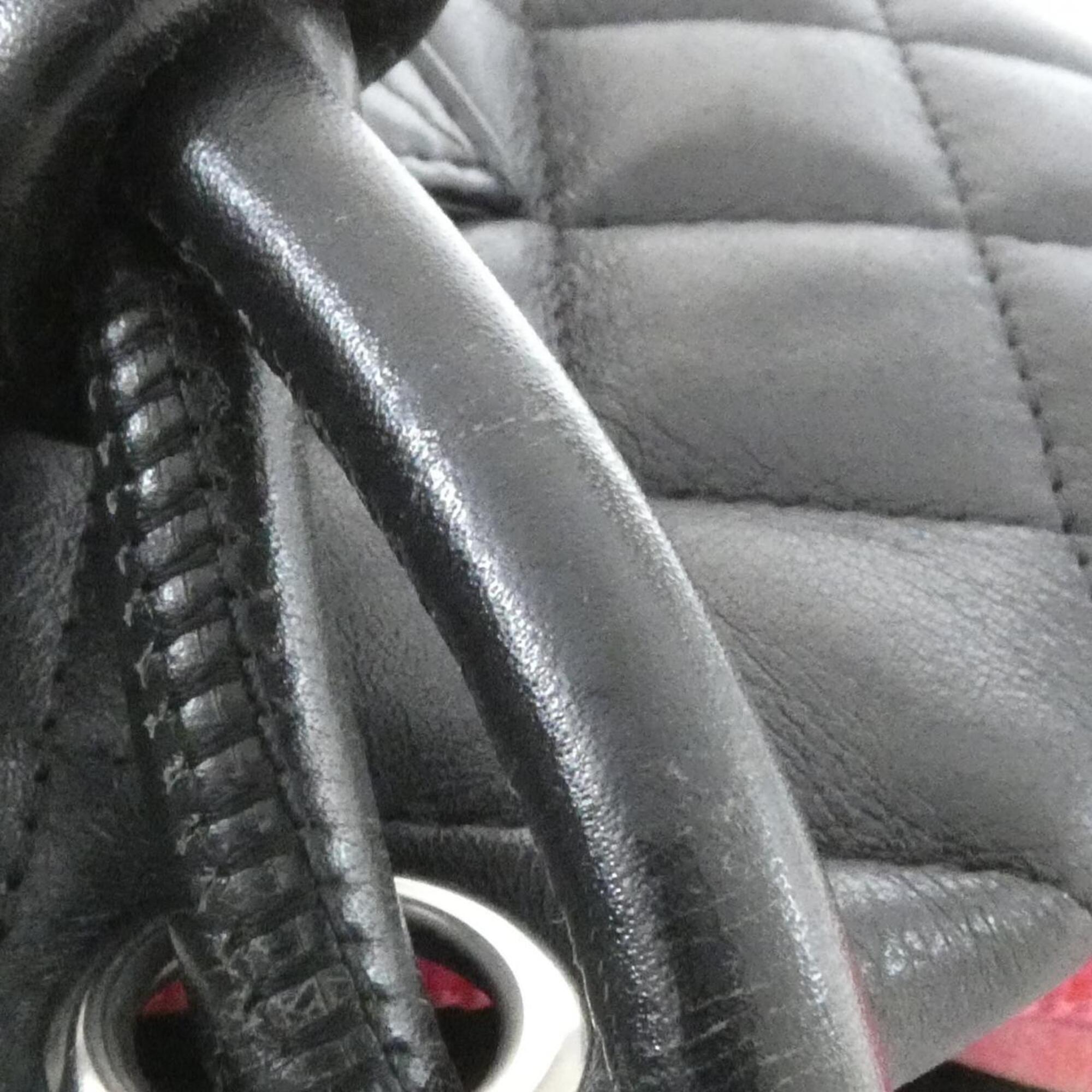 Chanel Black White Leather Handbag (Pre-Owned)