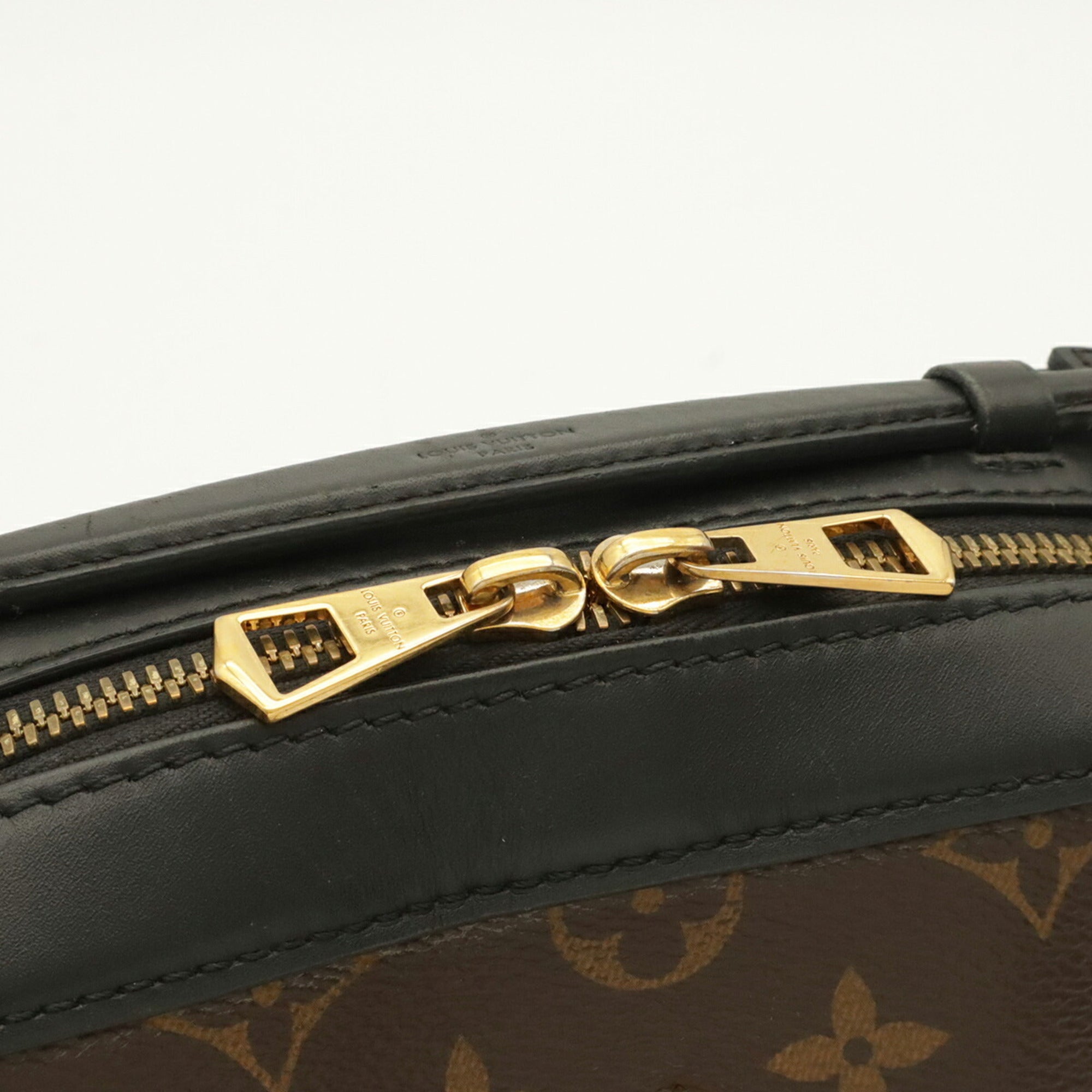 Louis Vuitton Noir Monogram Canvas Handbag Pochette Shoulder Bag (Pre-Owned)