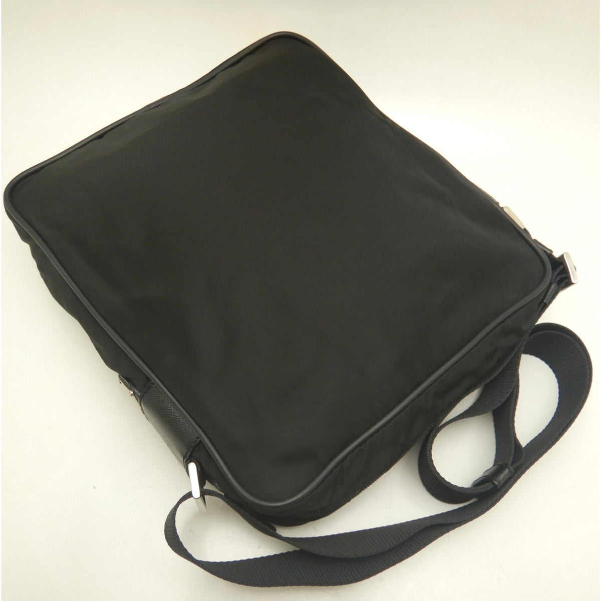 Prada Nero Nylon Shoulder Bag (Pre-Owned)