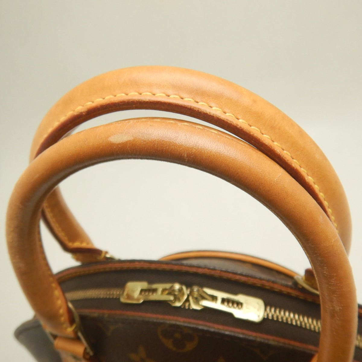 Louis Vuitton Brown Monogram Monogram Canvas Handbag (Pre-Owned)