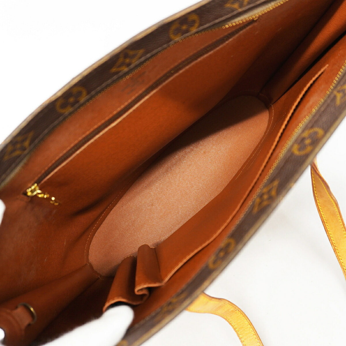Louis Vuitton Brown Shoulder Bag (Pre-Owned)