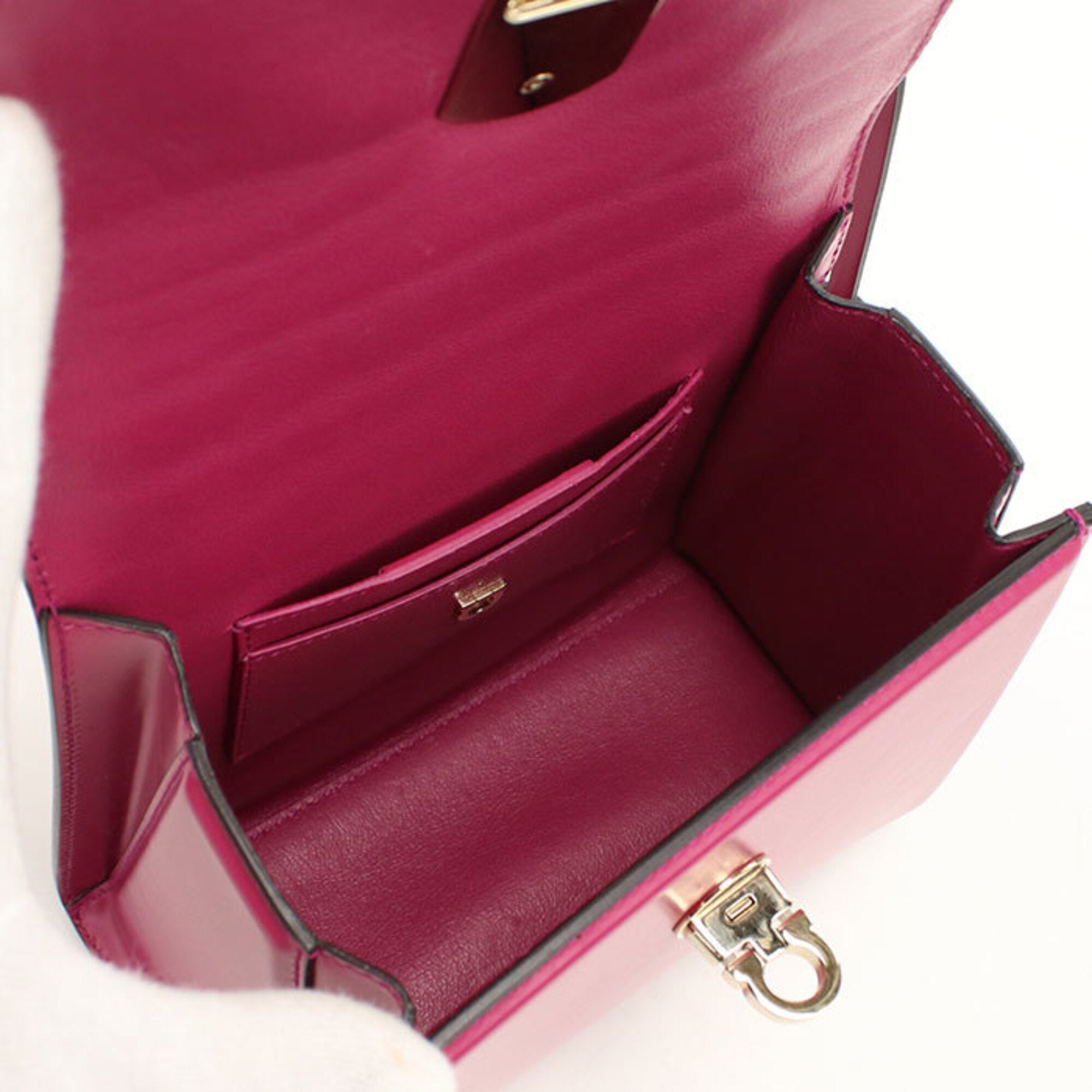 Salvatore Ferragamo Pink Leather Handbag (Pre-Owned)