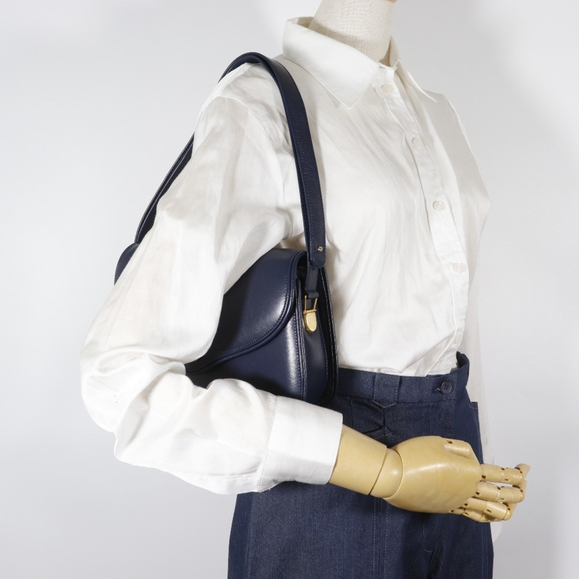 Gucci Navy Leather Shoulder Bag (Pre-Owned)