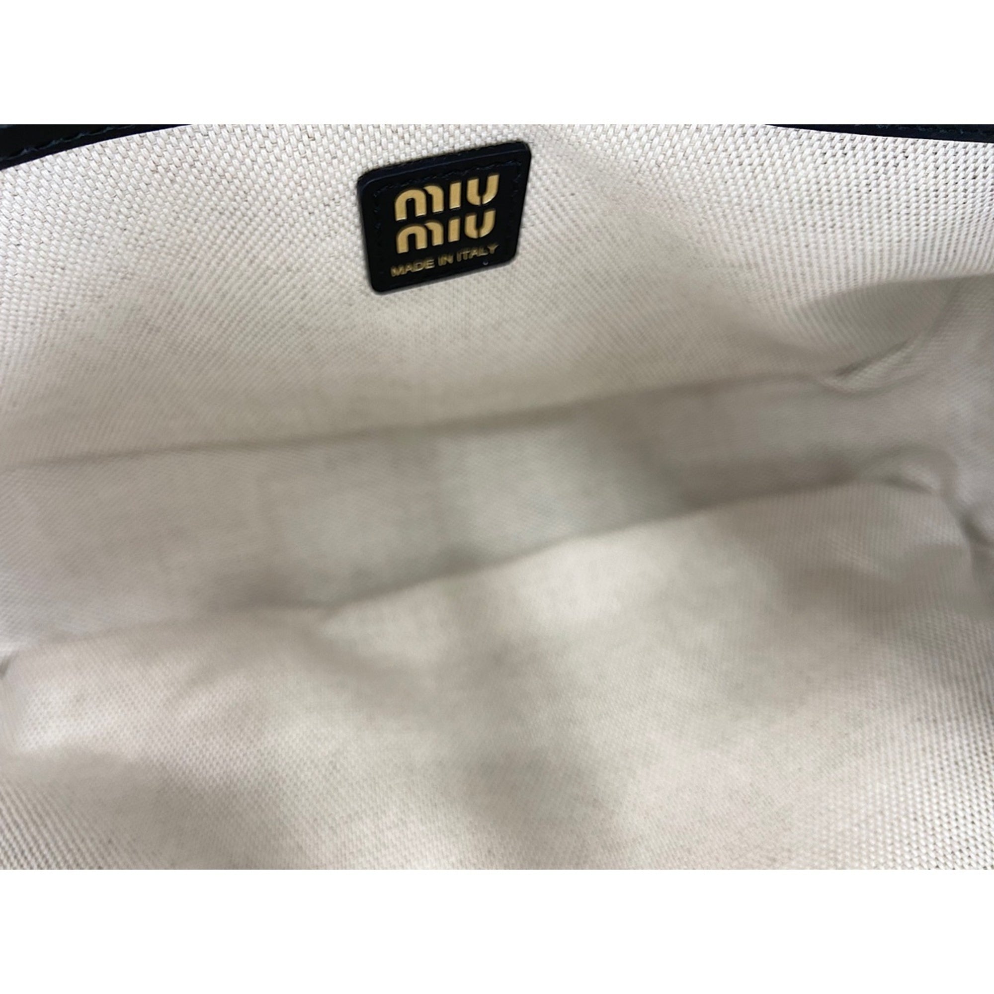 Miu Miu Black Shoulder Bag (Pre-Owned)