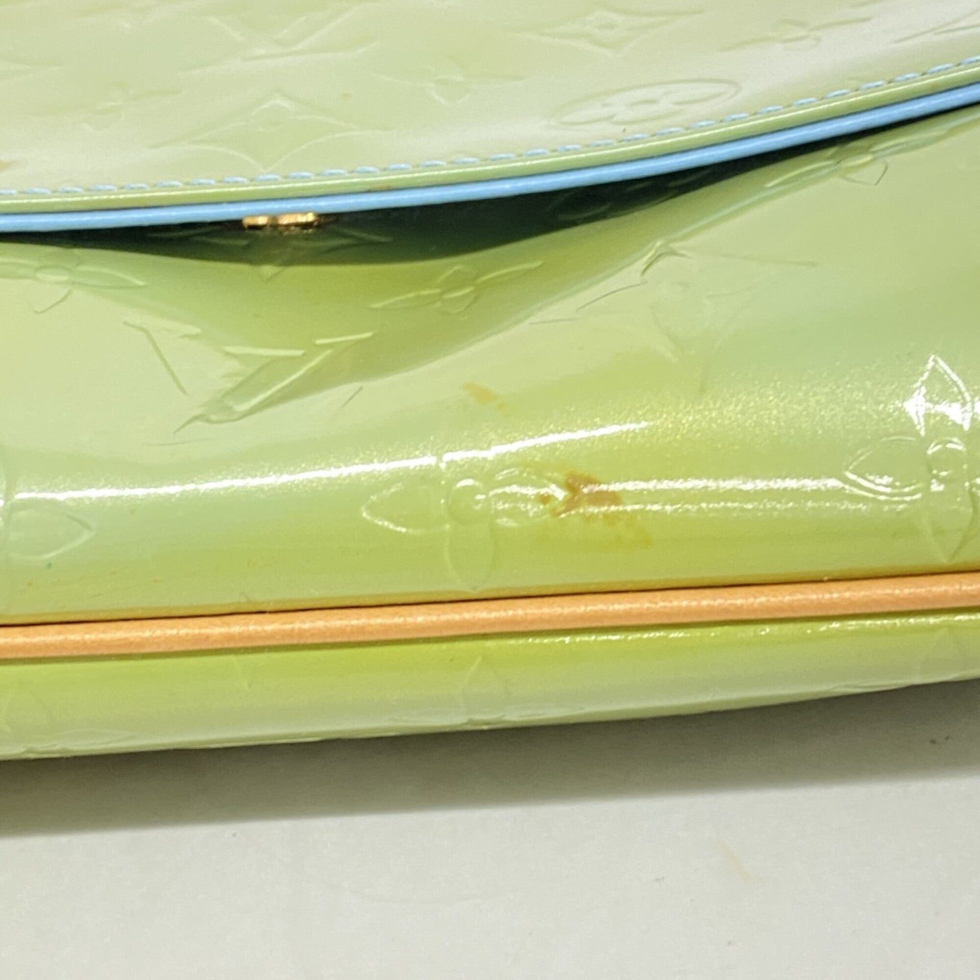 Louis Vuitton Baby Blue Shoulder Bag (Pre-Owned)
