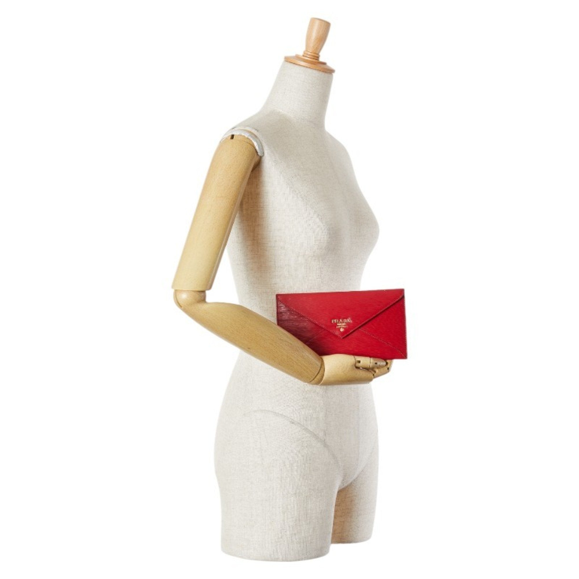Prada Red Color Leather Long Wallet (Bi-Fold) (Pre-Owned)