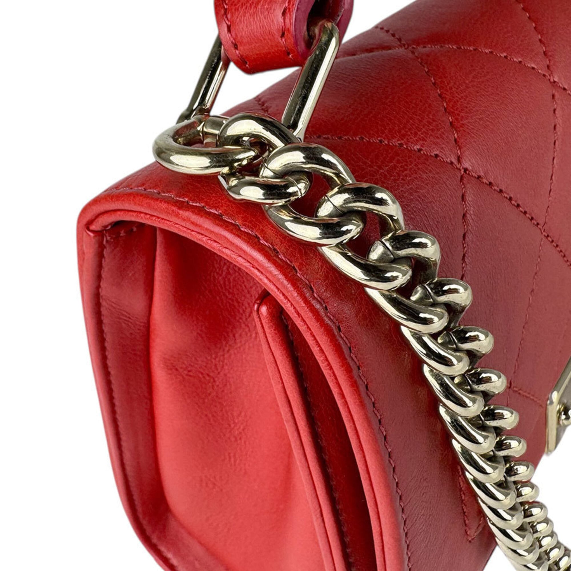 Chanel Red Color Leather Shoulder Bag (Pre-Owned)