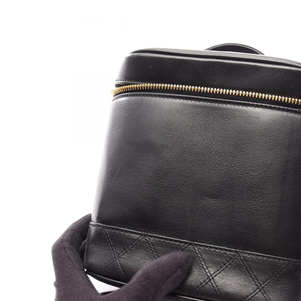 Chanel Black Leather Handbag (Pre-Owned)