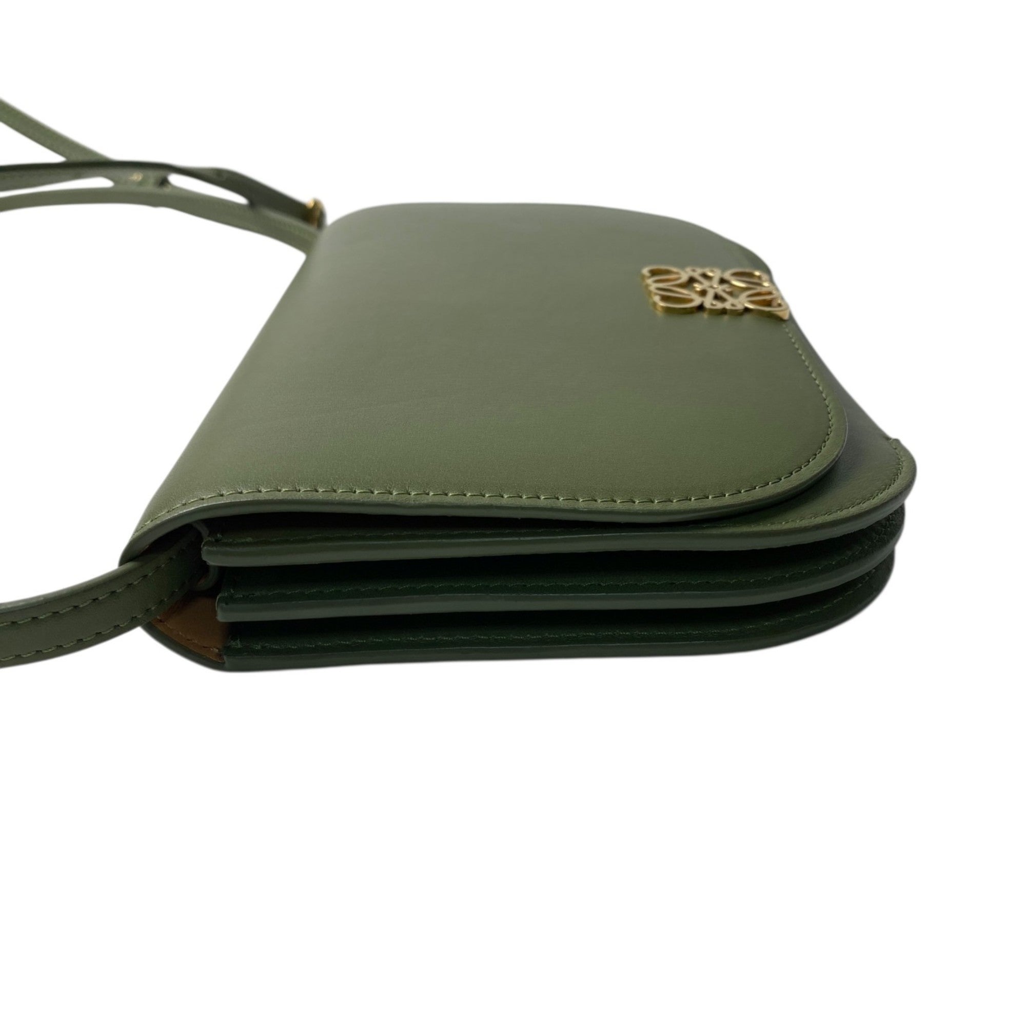 Loewe Green Leather Shoulder Bag Sling Bag (Pre-Owned)