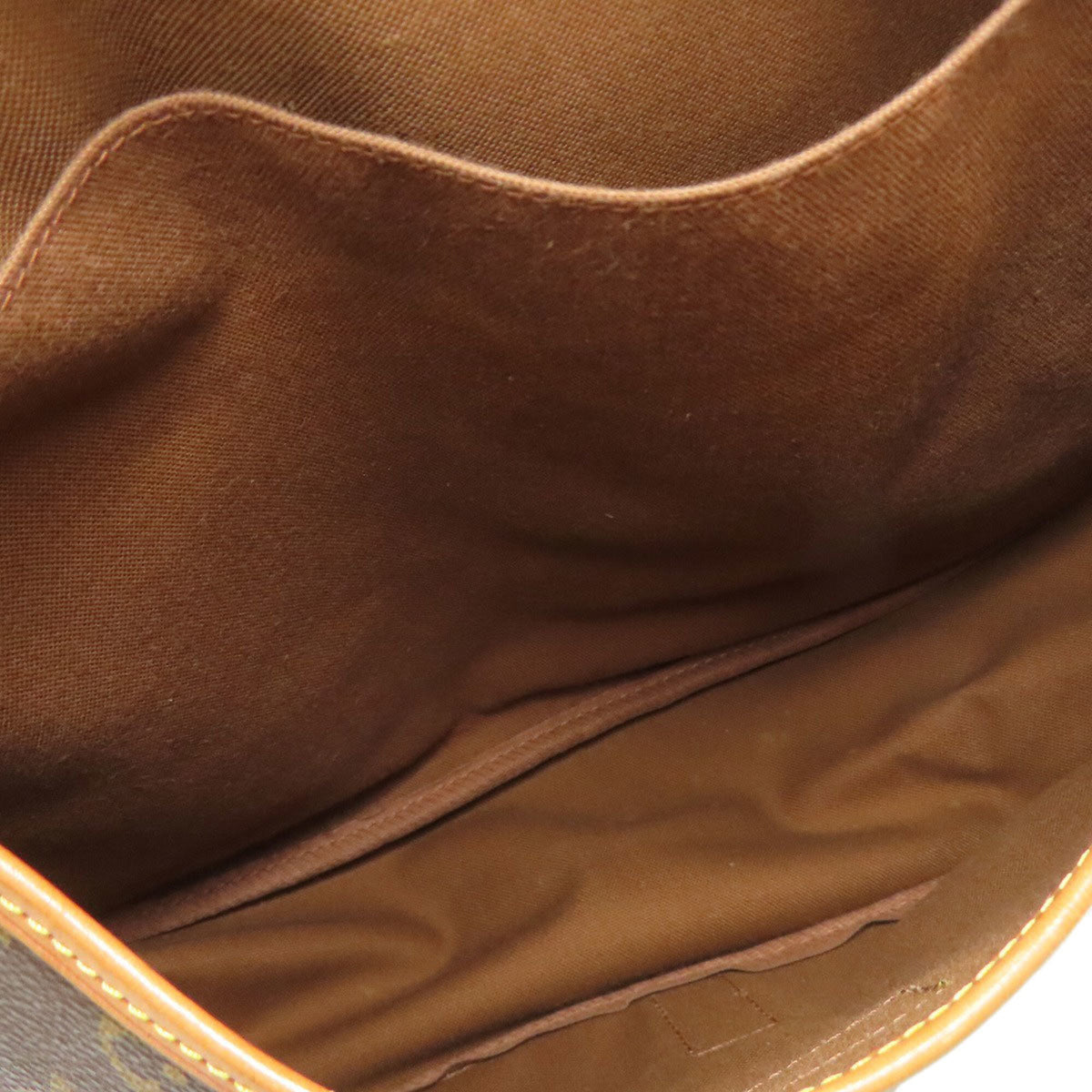 Louis Vuitton Monogram Canvas Shoulder Bag (Pre-Owned)