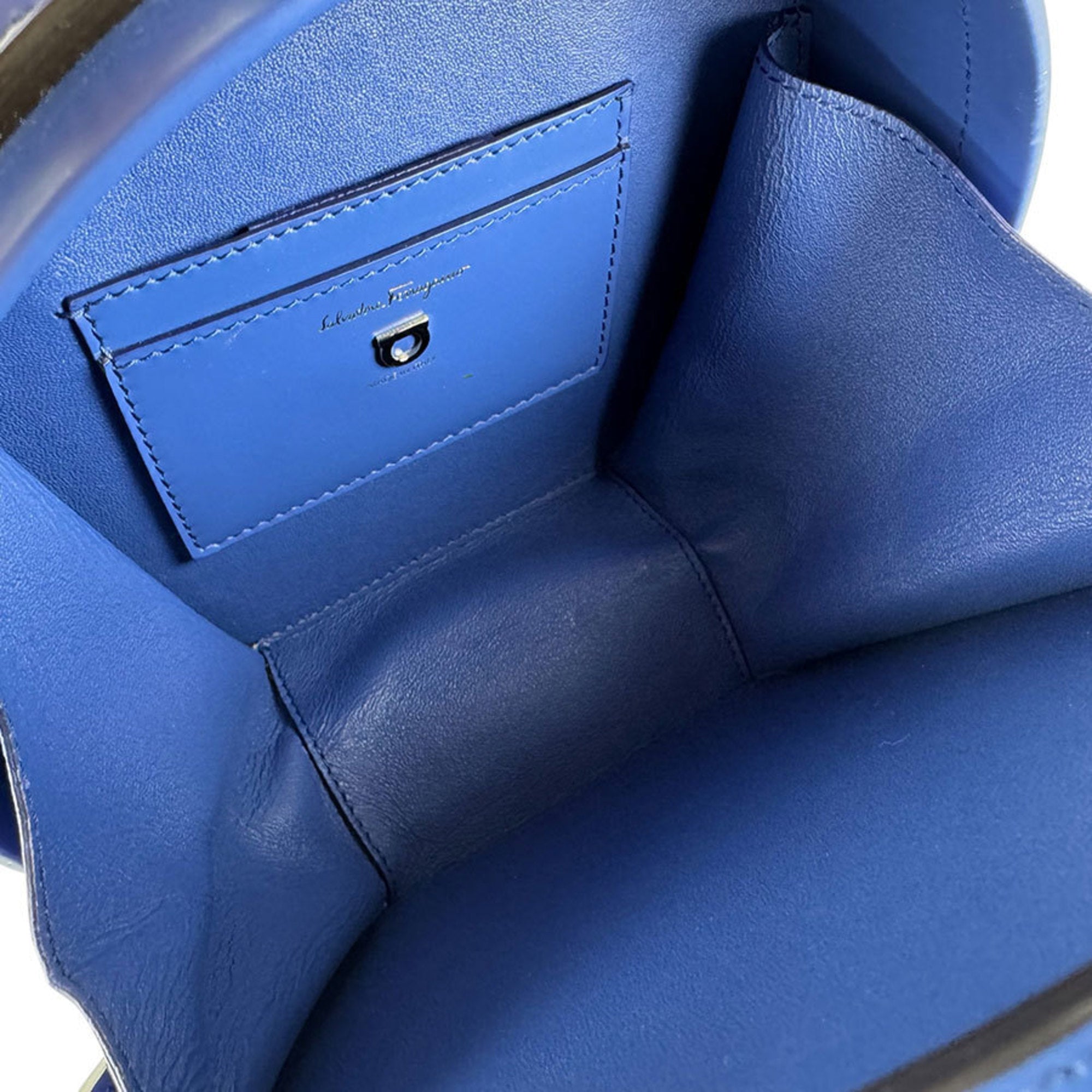 Salvatore Ferragamo Blue Leather Handbag Shoulder Bag (Pre-Owned)