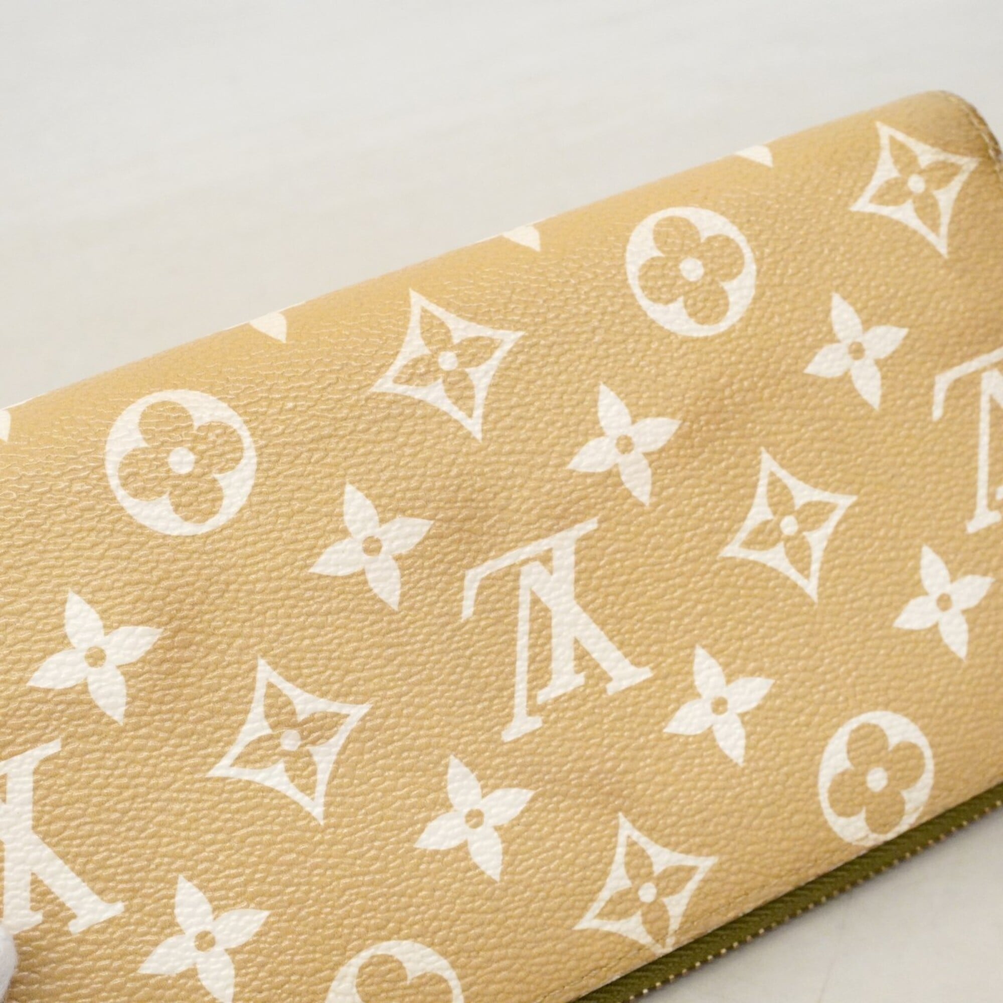 Louis Vuitton Khaki Long Wallet (Bi-Fold) (Pre-Owned)