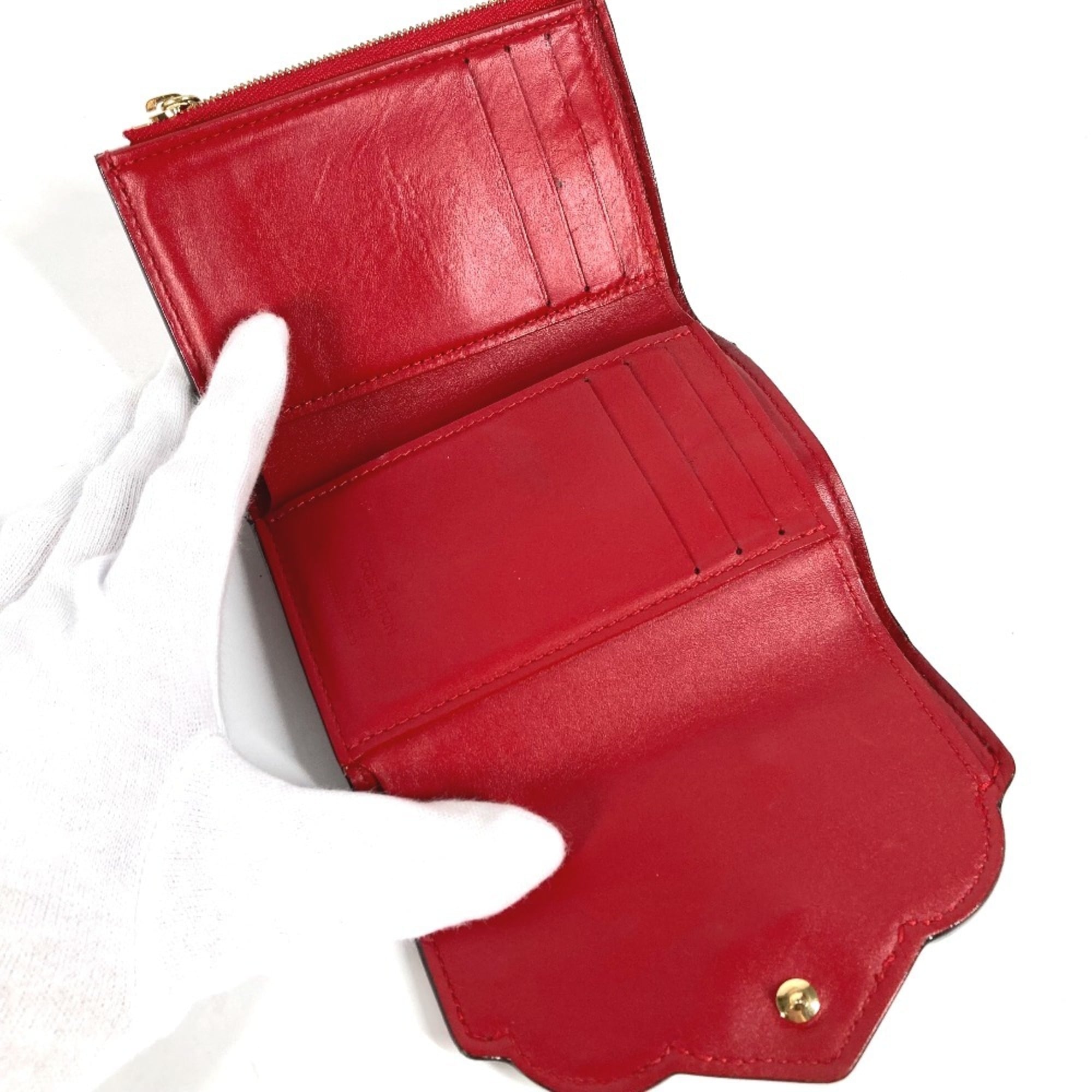 Louis Vuitton Monogram Vernis Red Color Monogram Vernis Wallet (Tri-Fold) (Pre-Owned)