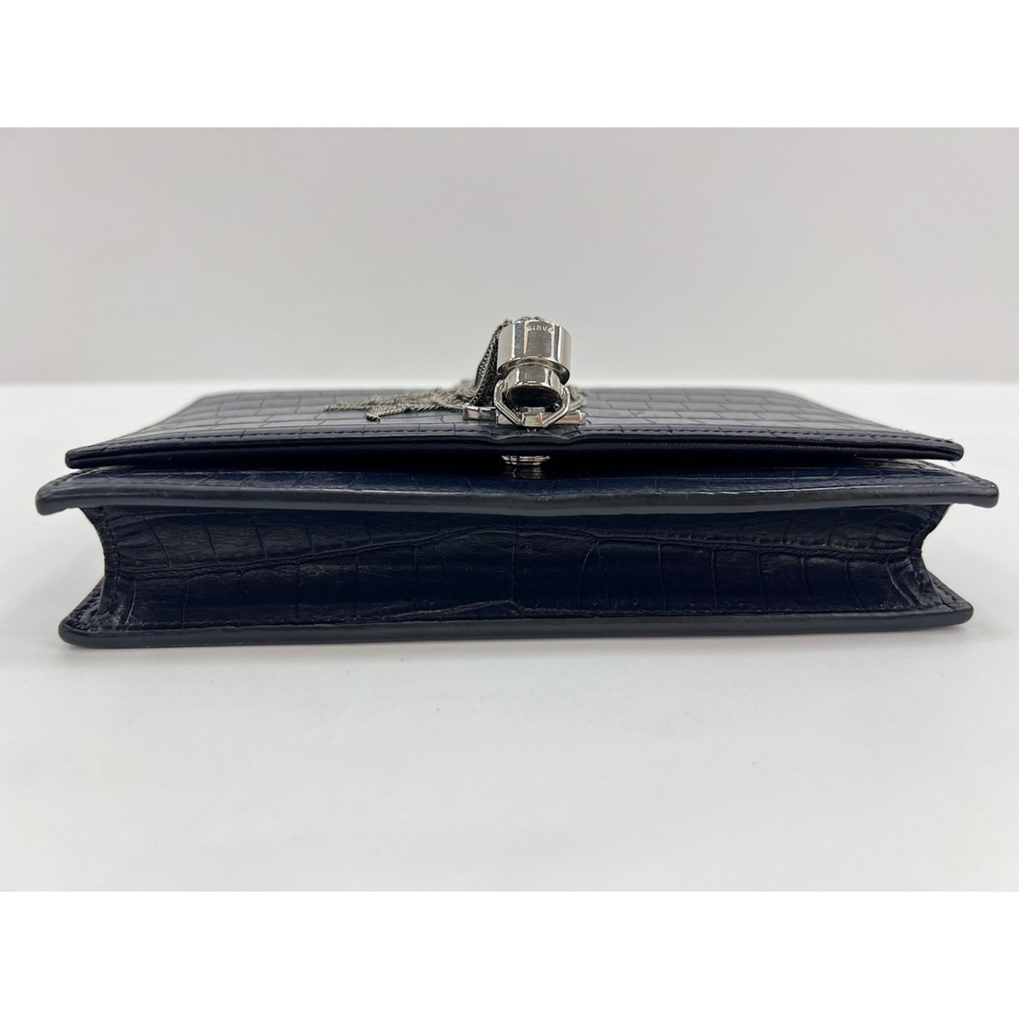 Yves Saint Laurent Navy Shoulder Bag (Pre-Owned)