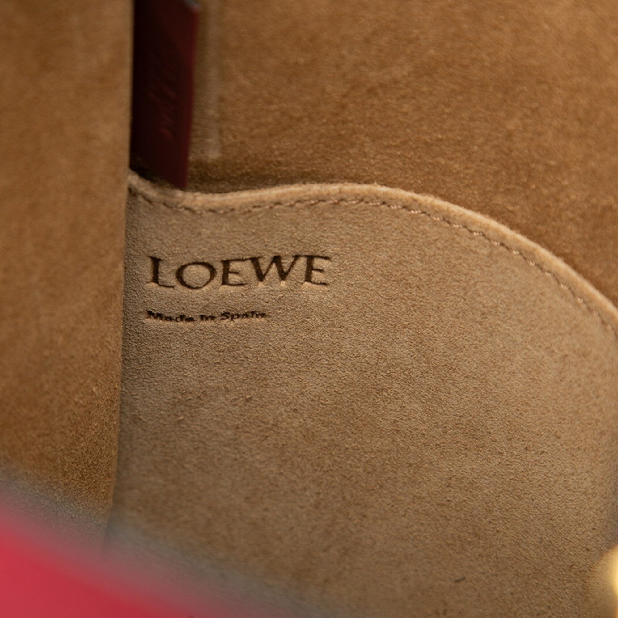 Loewe Red Color Leather Shoulder Bag (Pre-Owned)