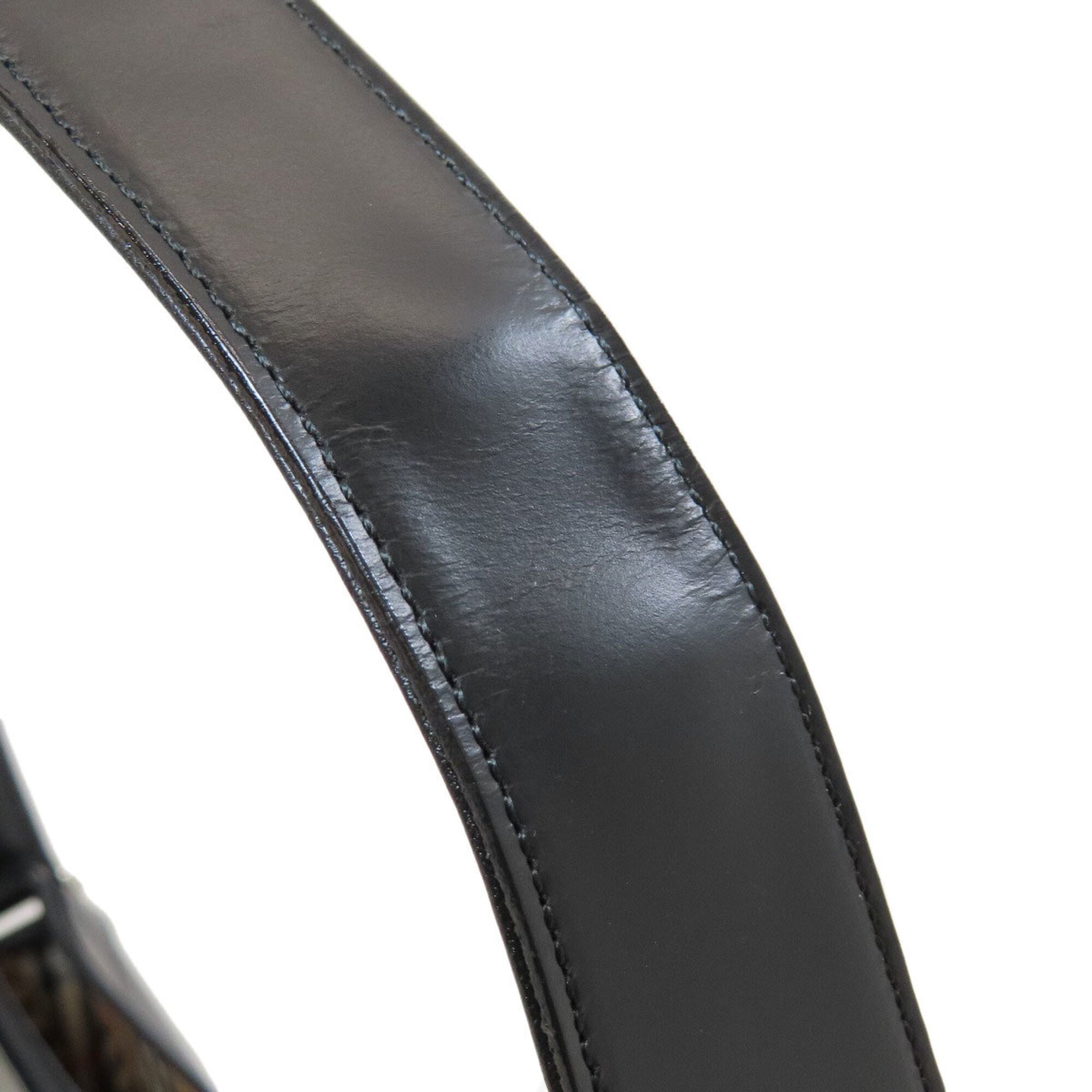 Burberry Black Leather Shoulder Bag (Pre-Owned)