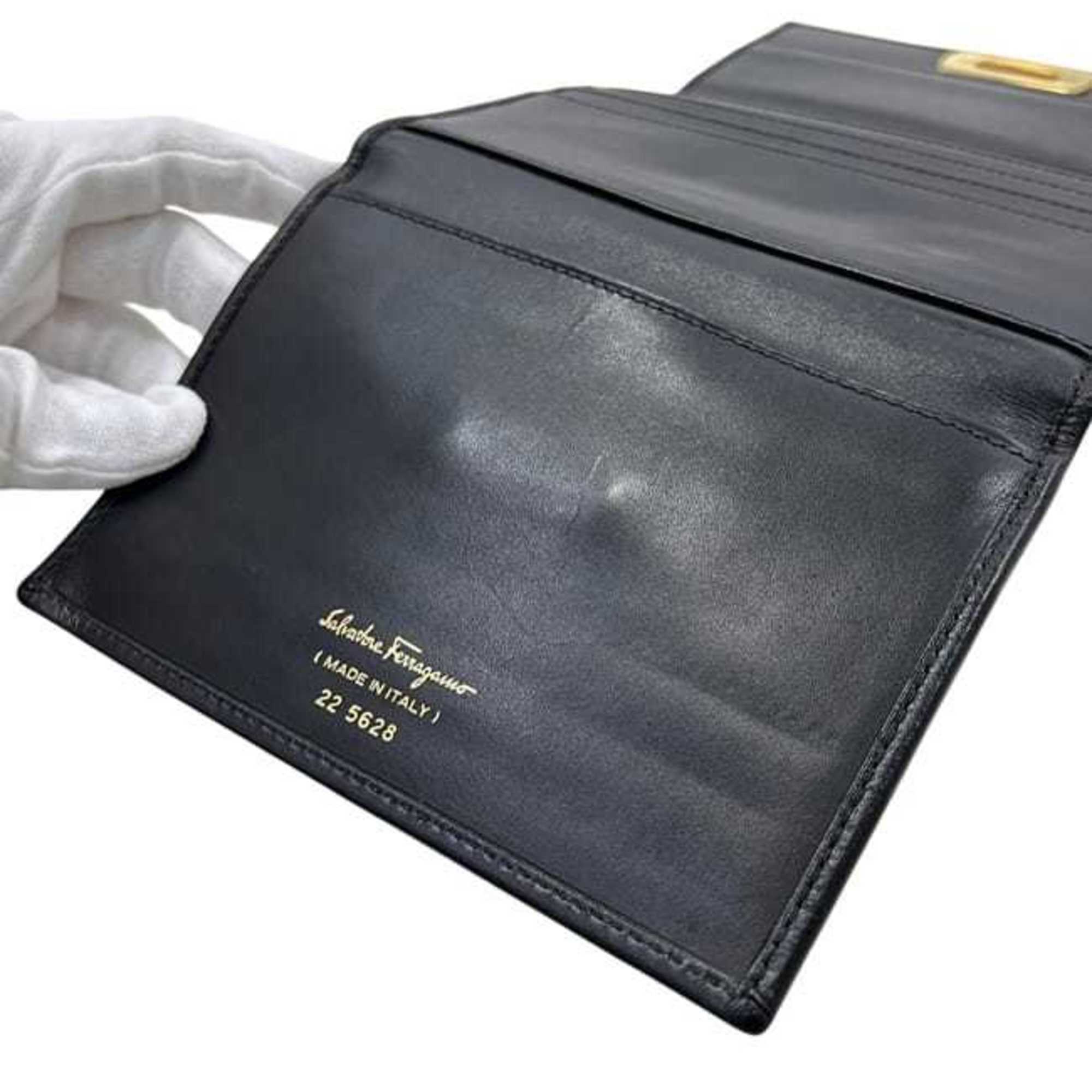 Salvatore Ferragamo Black Leather Chain/Shoulder Wallet (Pre-Owned)