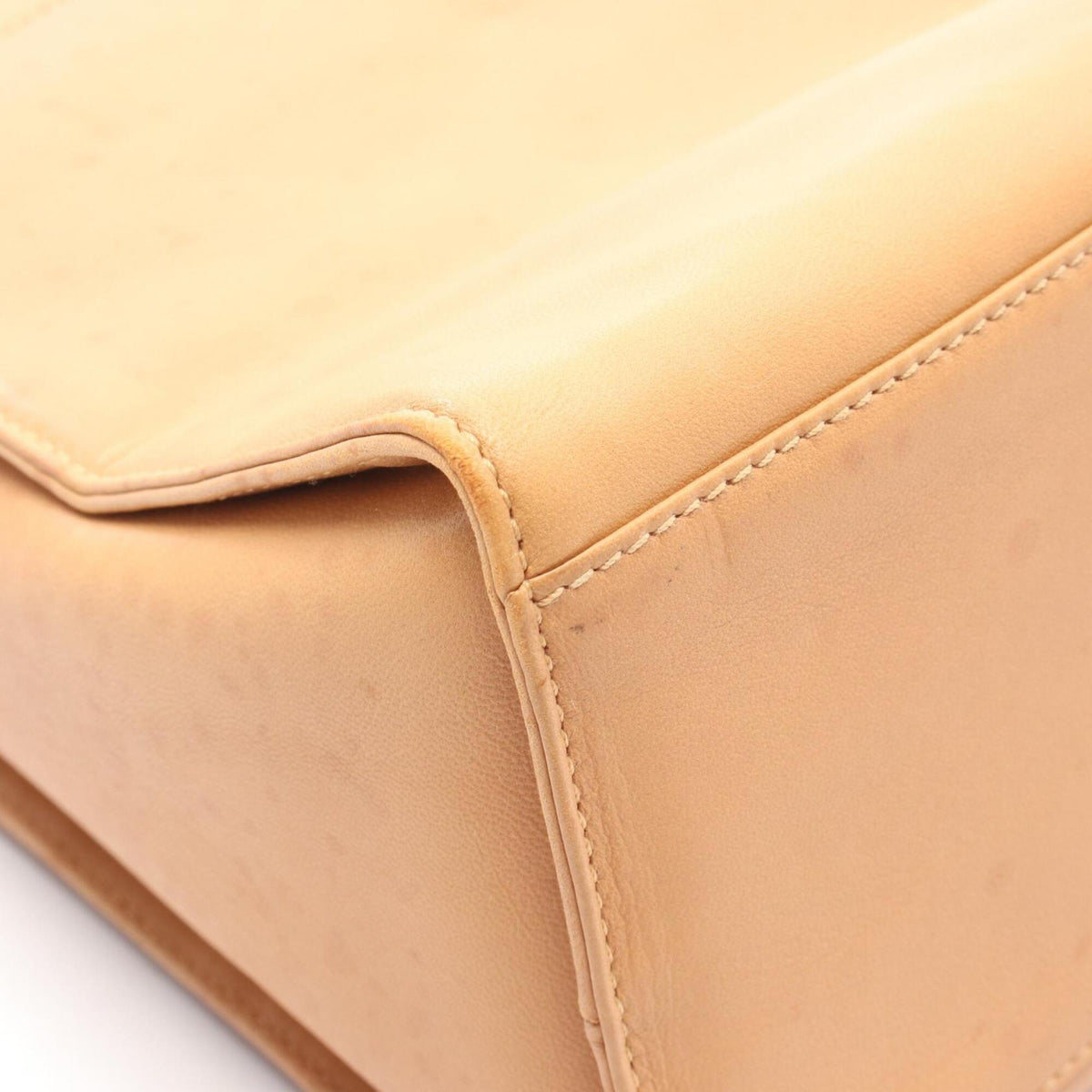 Loewe Beige Leather Handbag (Pre-Owned)