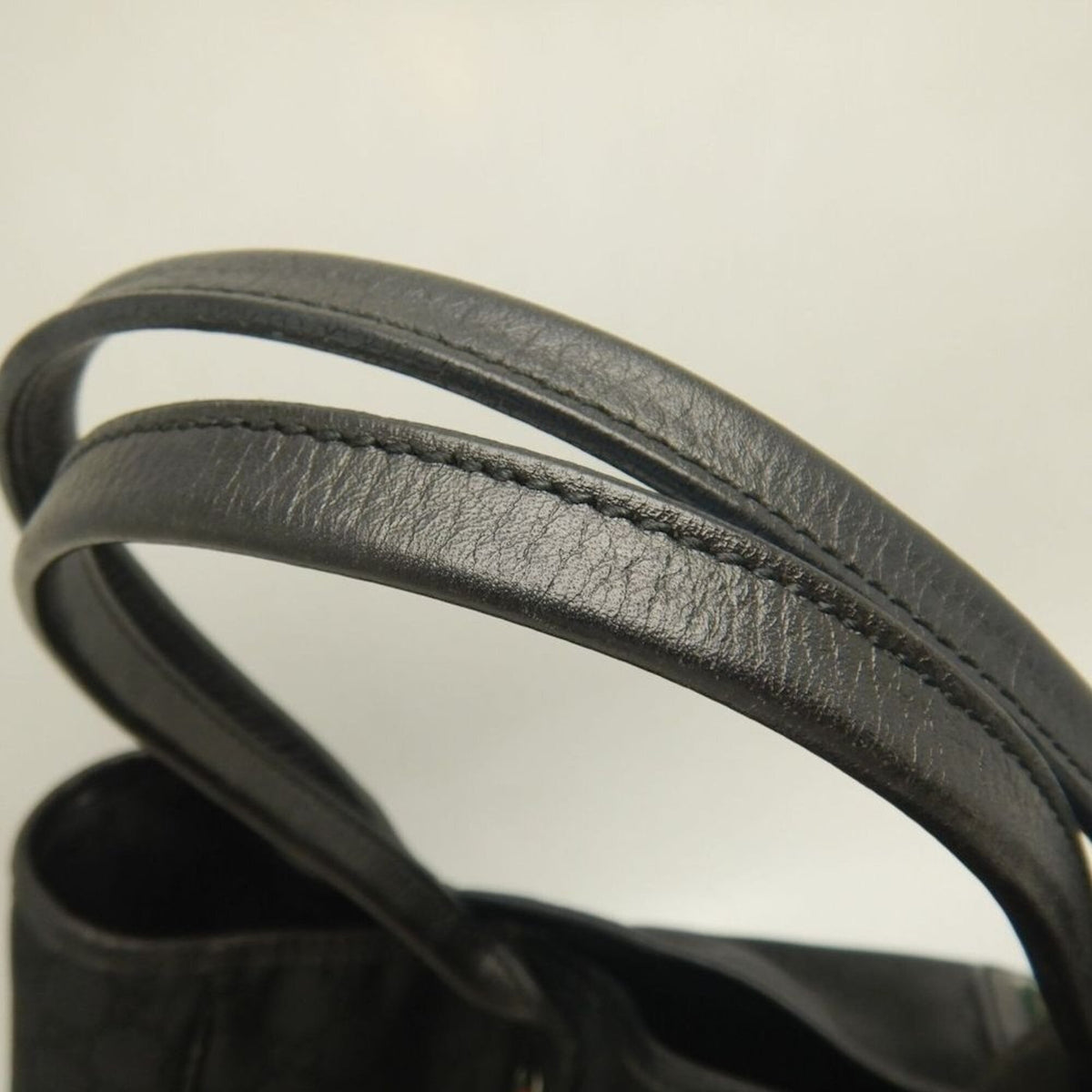 Gucci Black Nylon Canvas Leather Tote Bag (Pre-Owned)