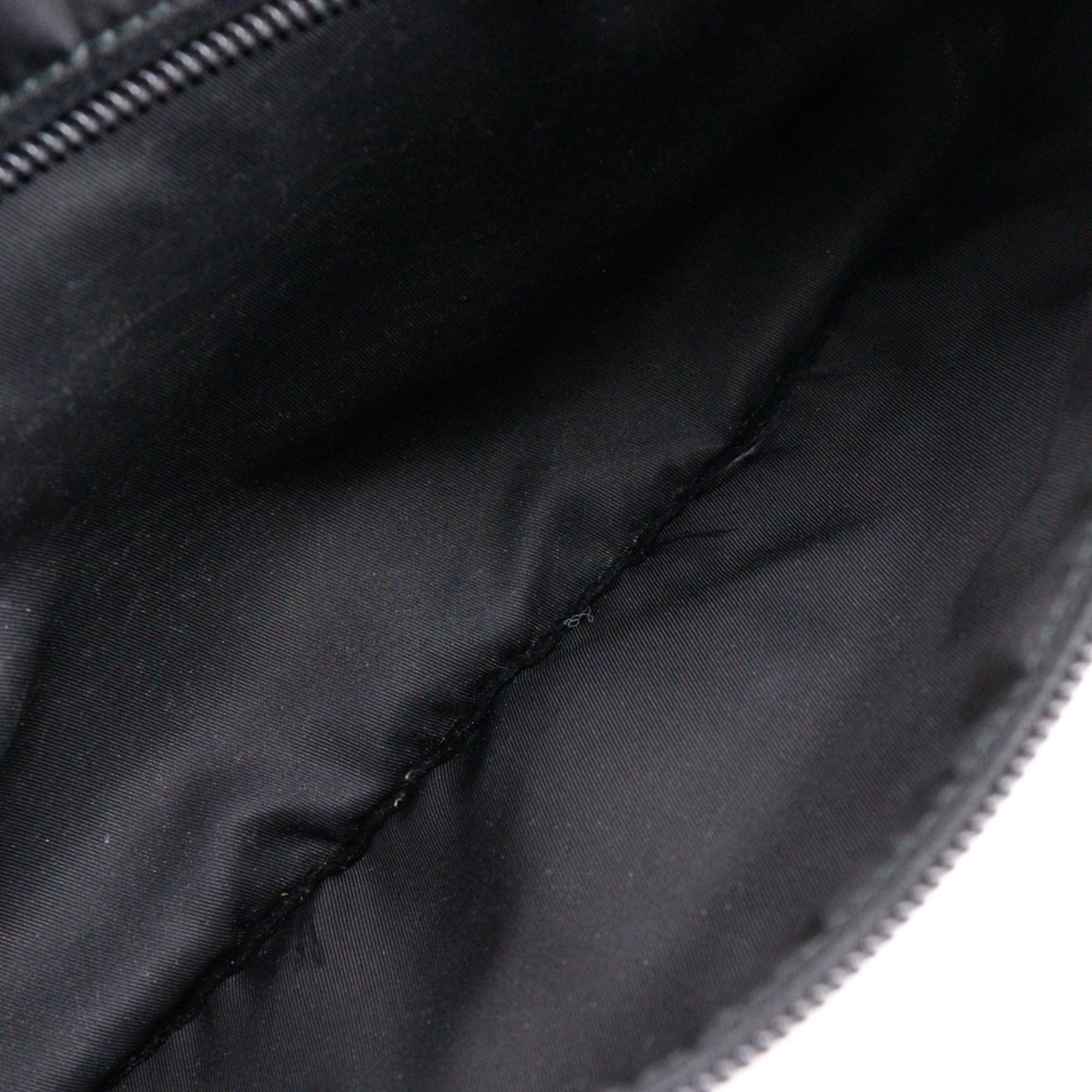 Prada Black Nylon Messenger Bag Shoulder Bag (Pre-Owned)