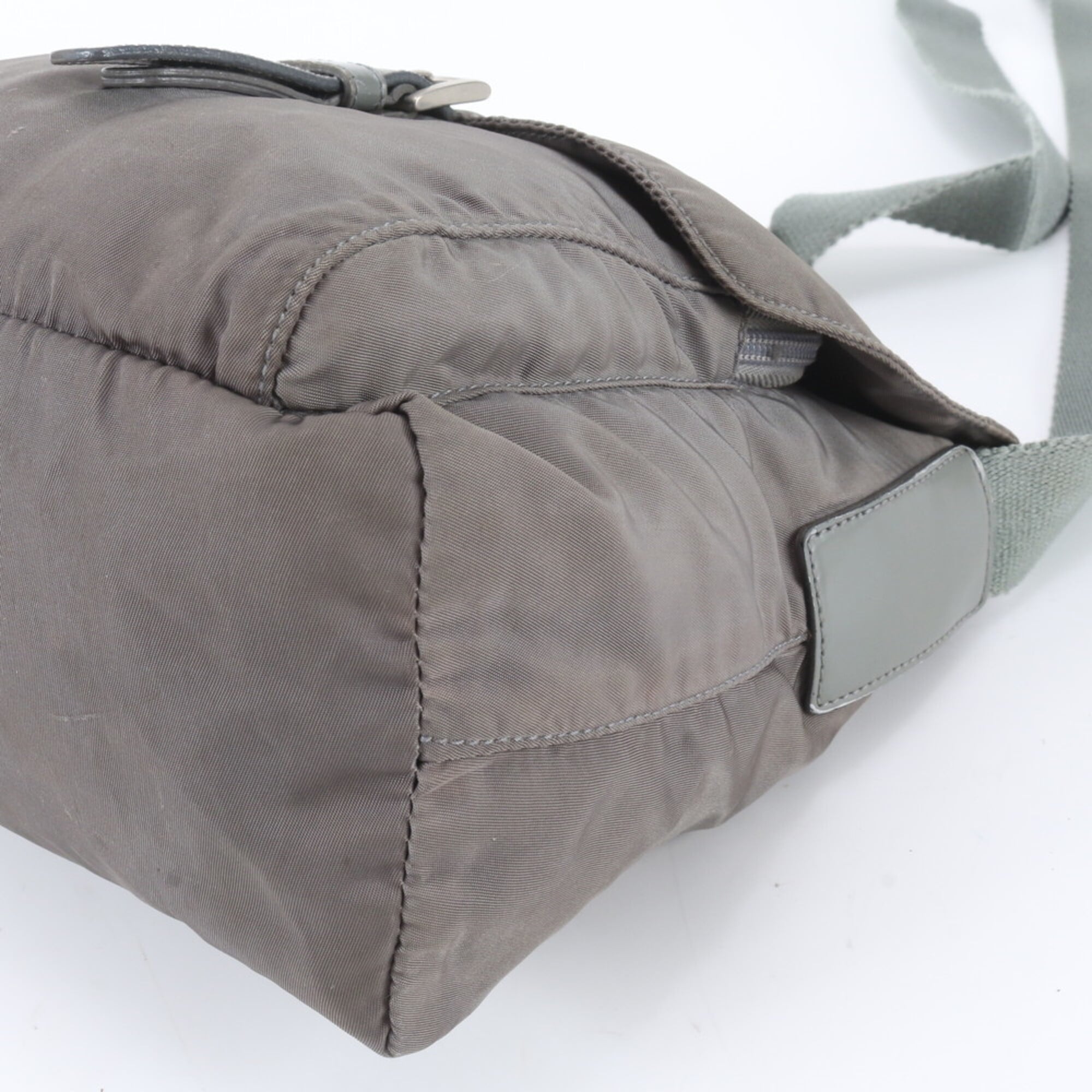 Prada Gray Nylon Leather Shoulder Bag (Pre-Owned)