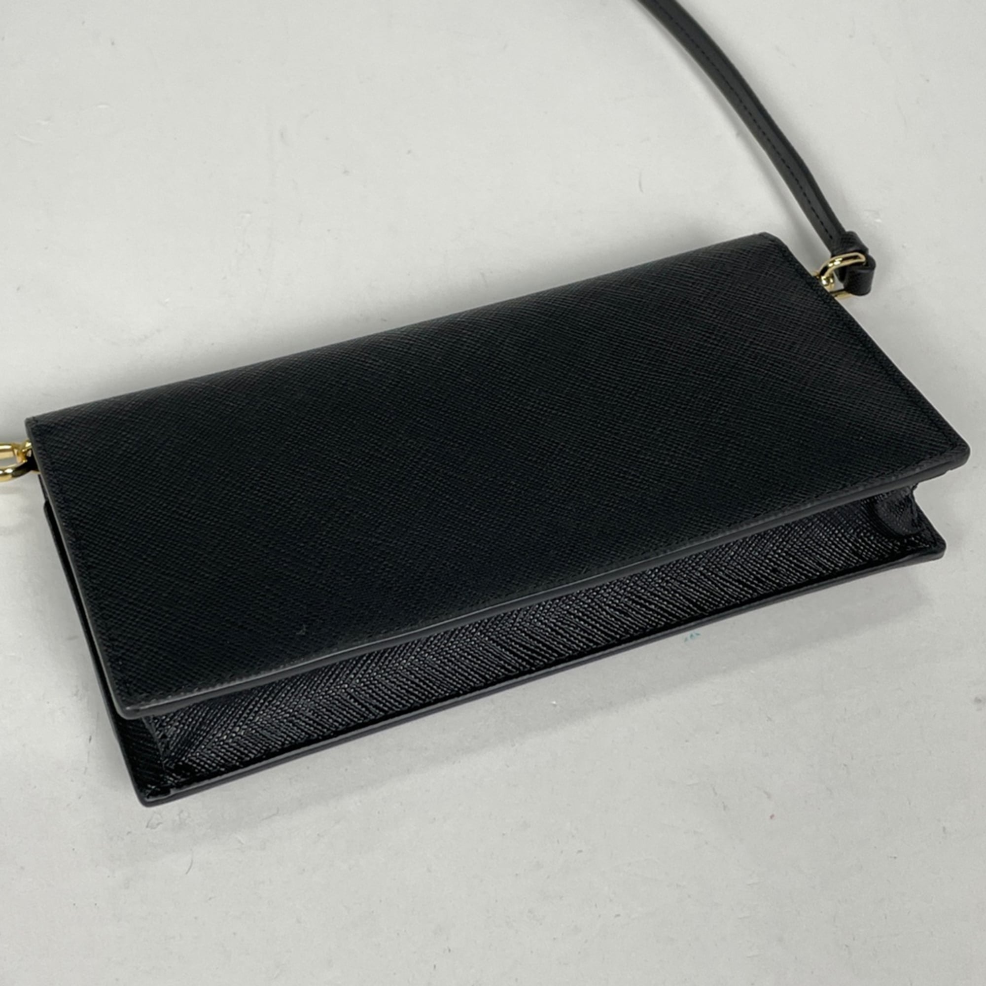 Prada Black Leather Shoulder Bag (Pre-Owned)