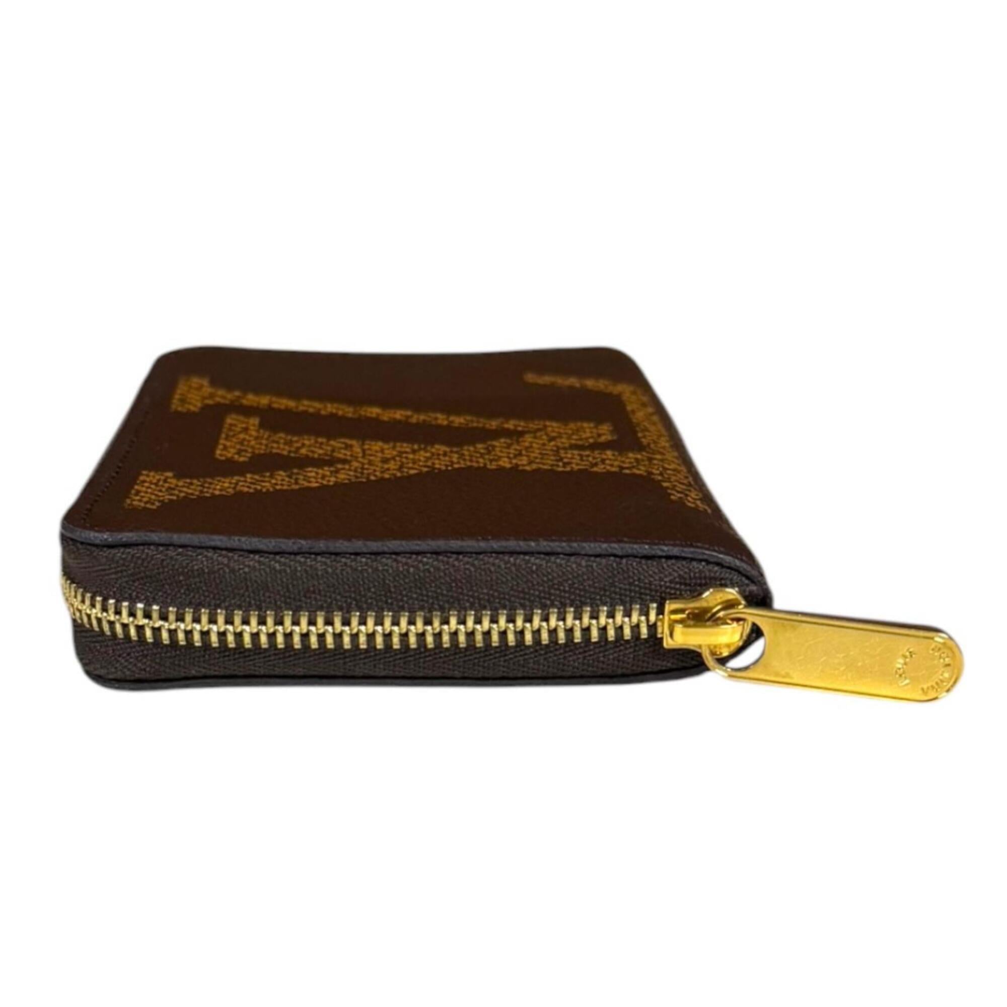 Louis Vuitton Brown Monogram Coin Purse/Coin Case (Pre-Owned)